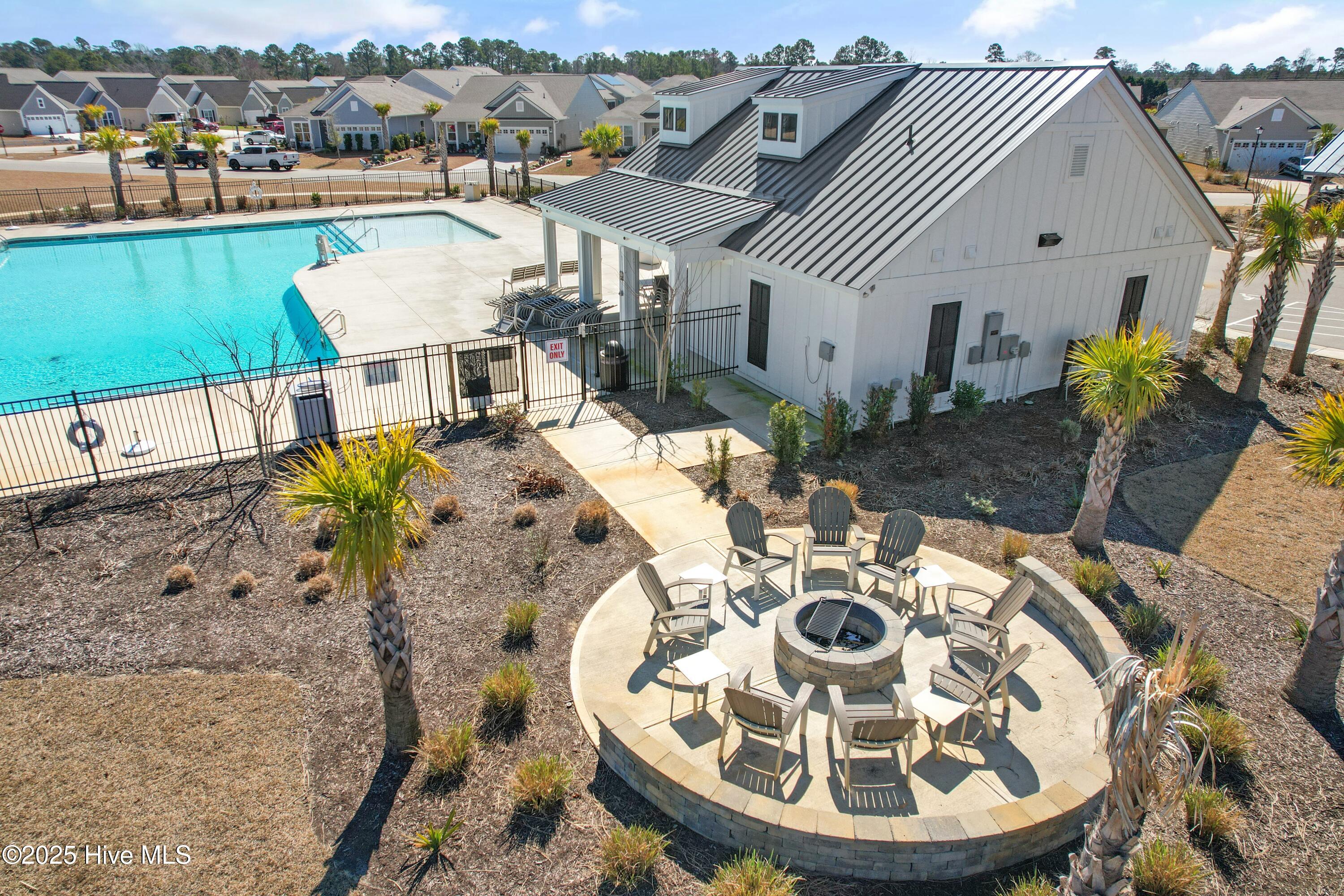 100532742 | Photo 55