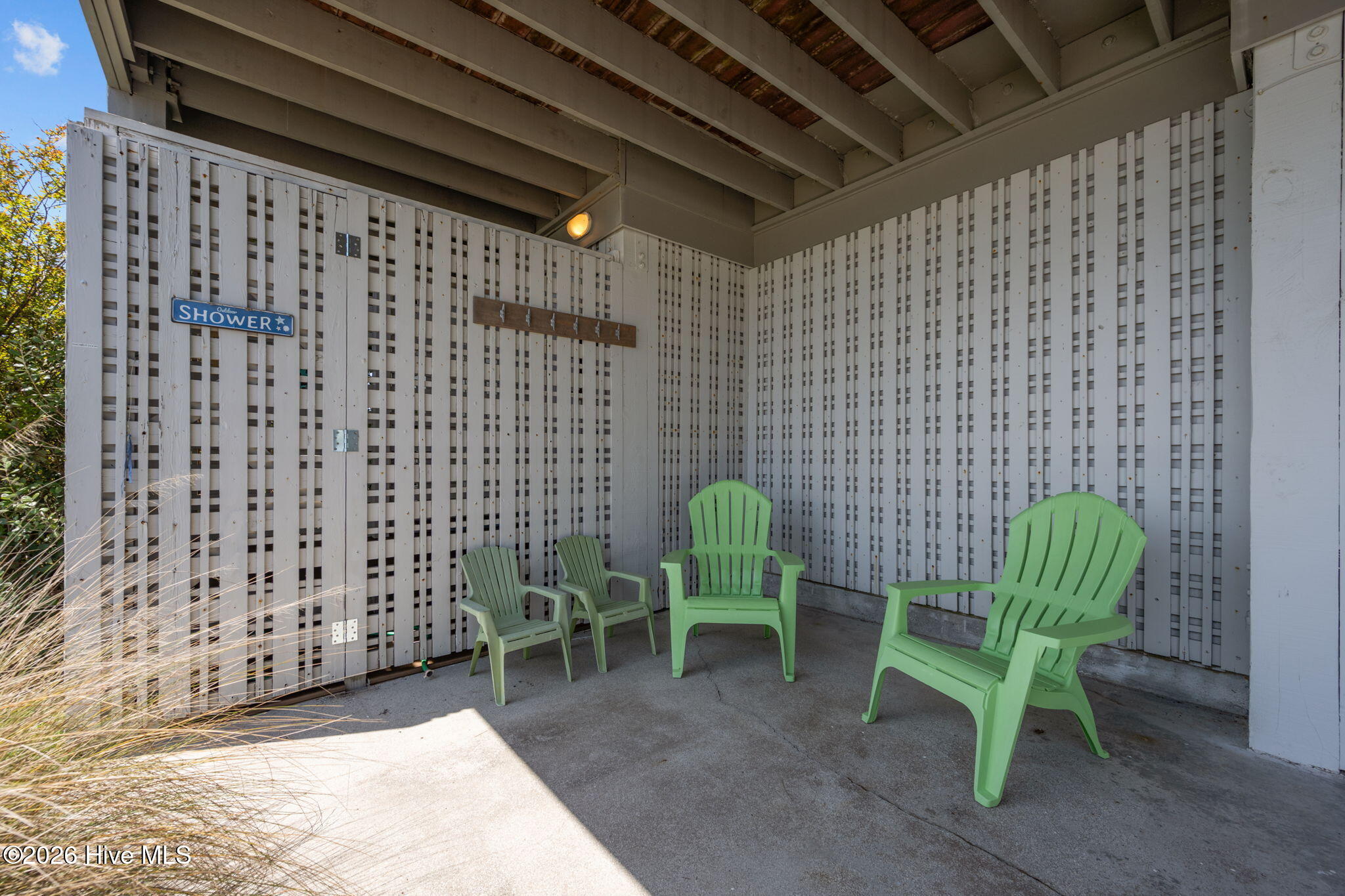 100568549 | Photo 54