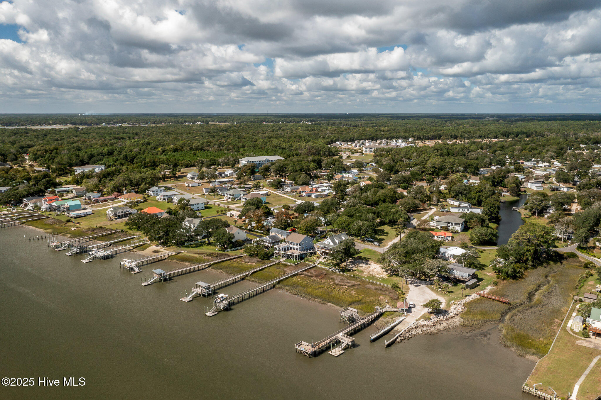 100535195 | Photo 50