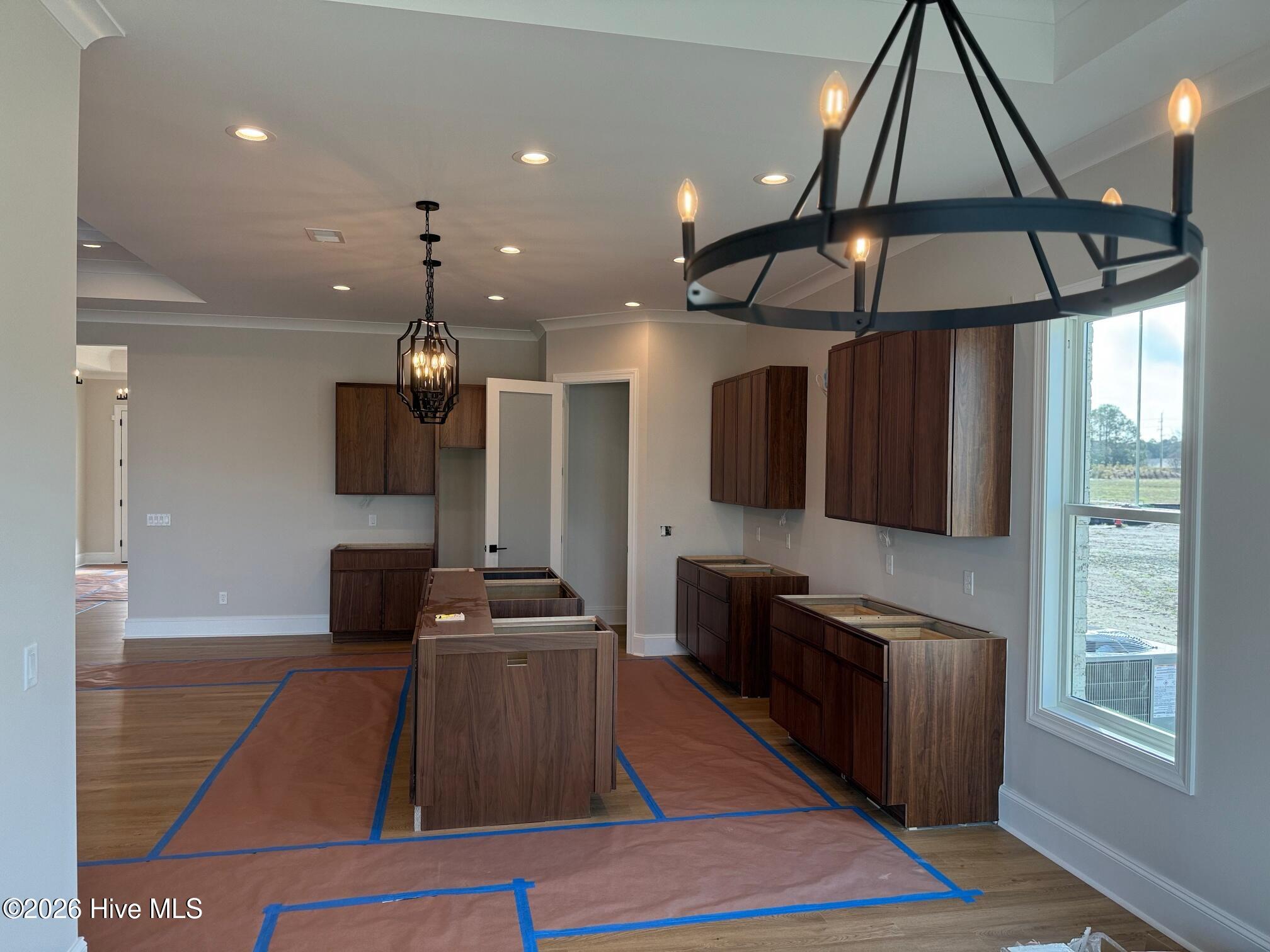 100537475 | Photo 15