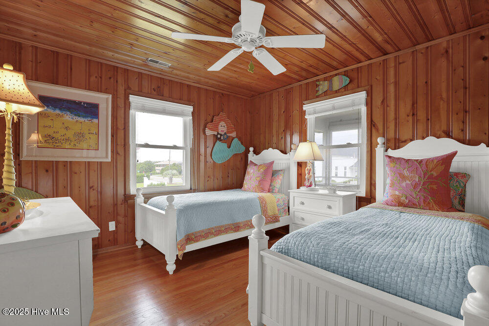 100524042 | Photo 21