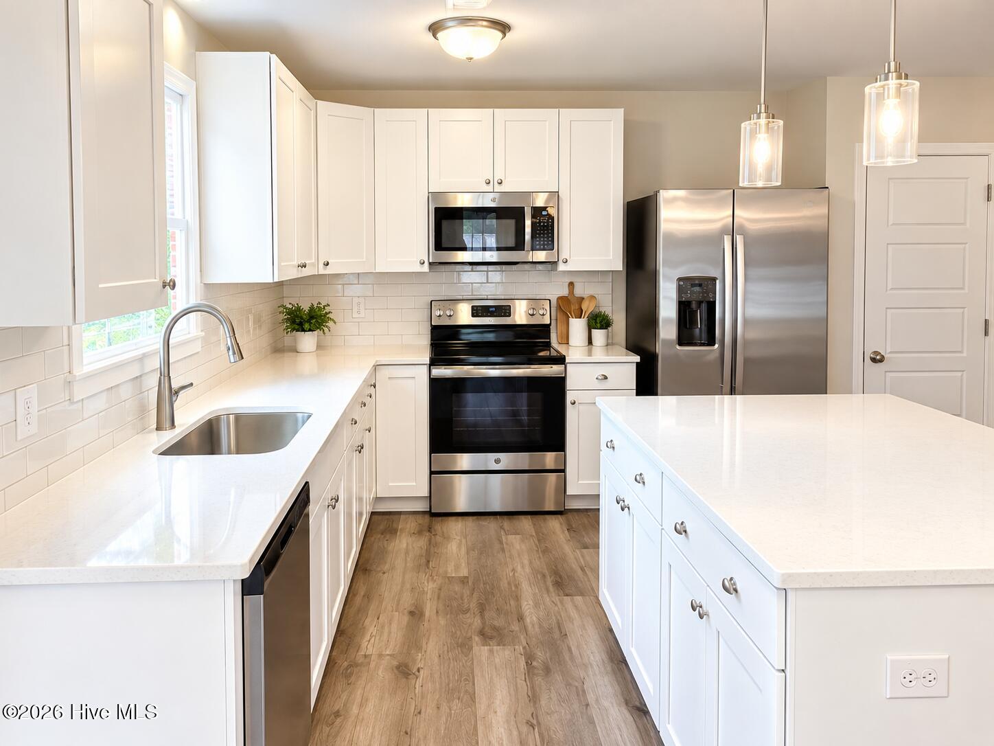 1704 Ramsdale