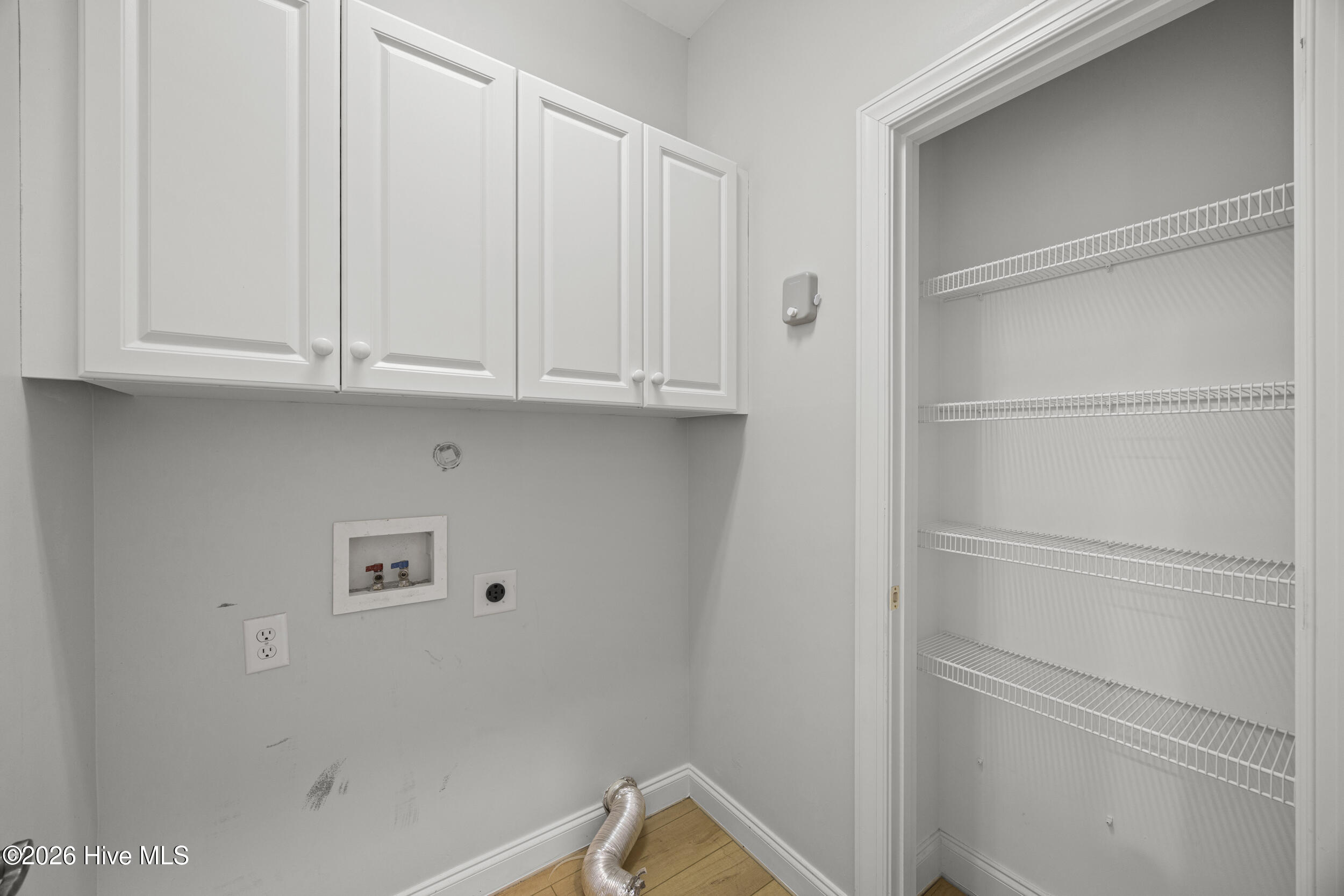 100567913 | Photo 26