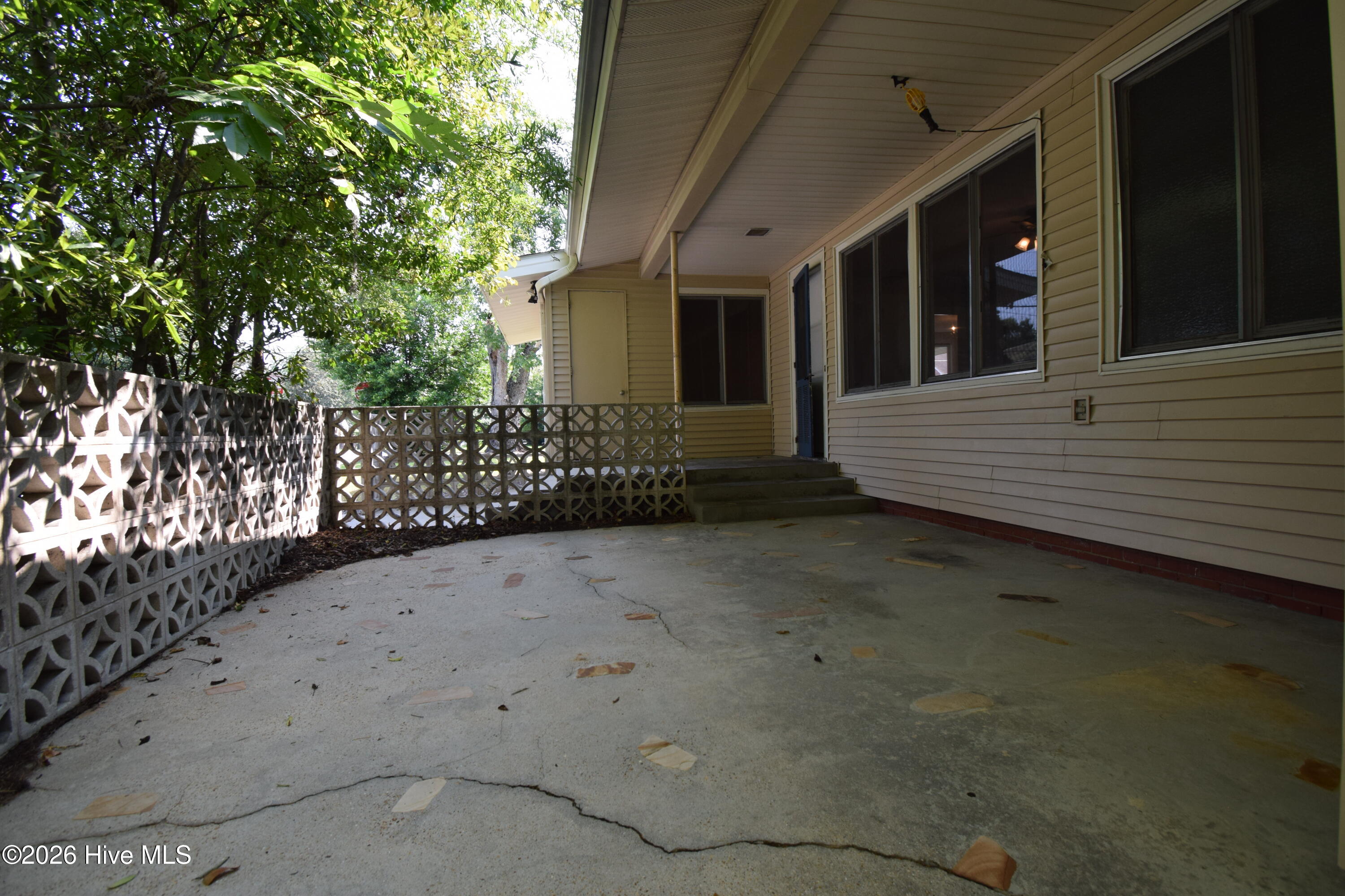 Exterior photo of 1509 E 4th Street, Greenville, NC 27858. MLS: 100588491