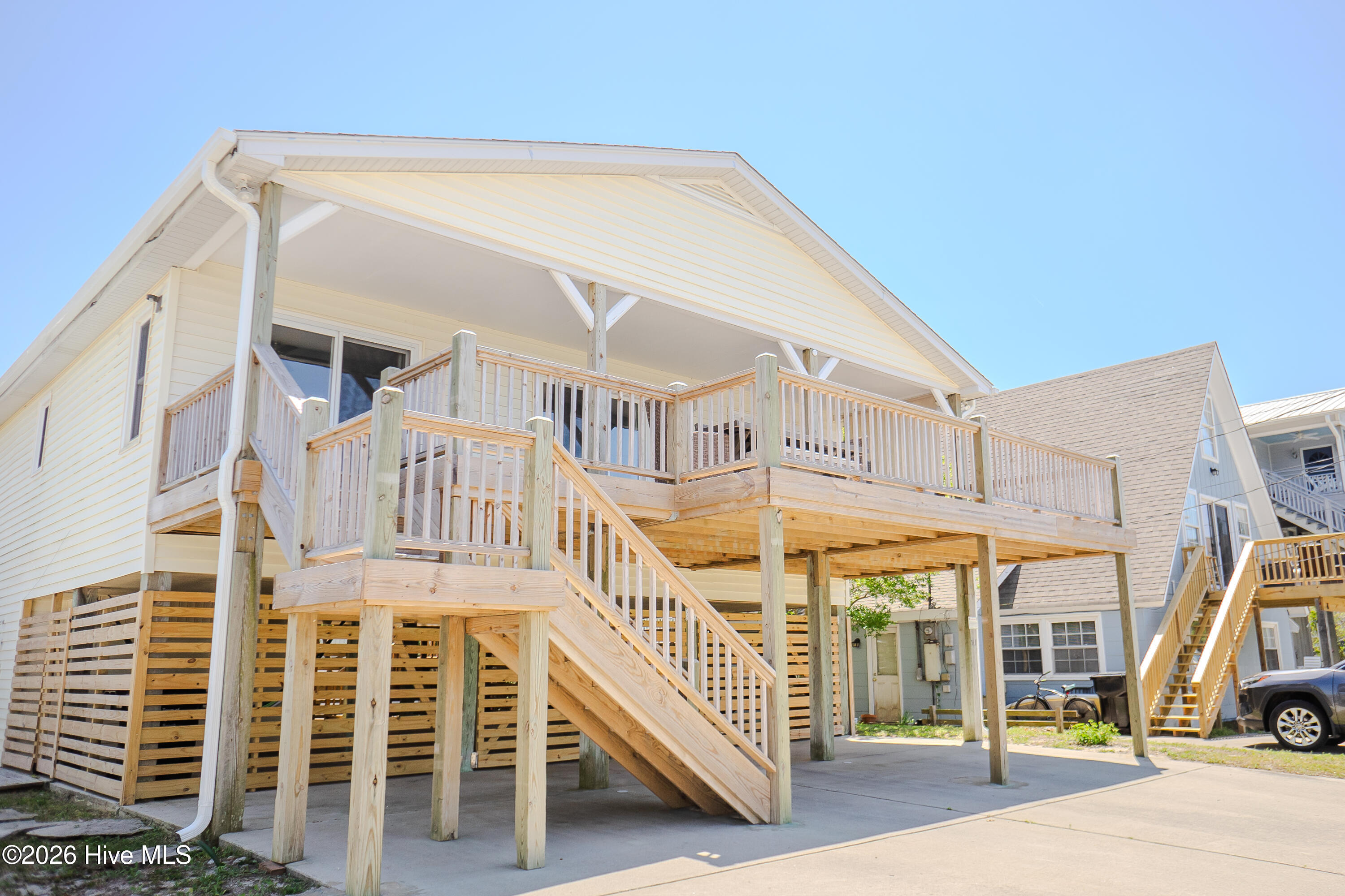 100553135 | Photo 22