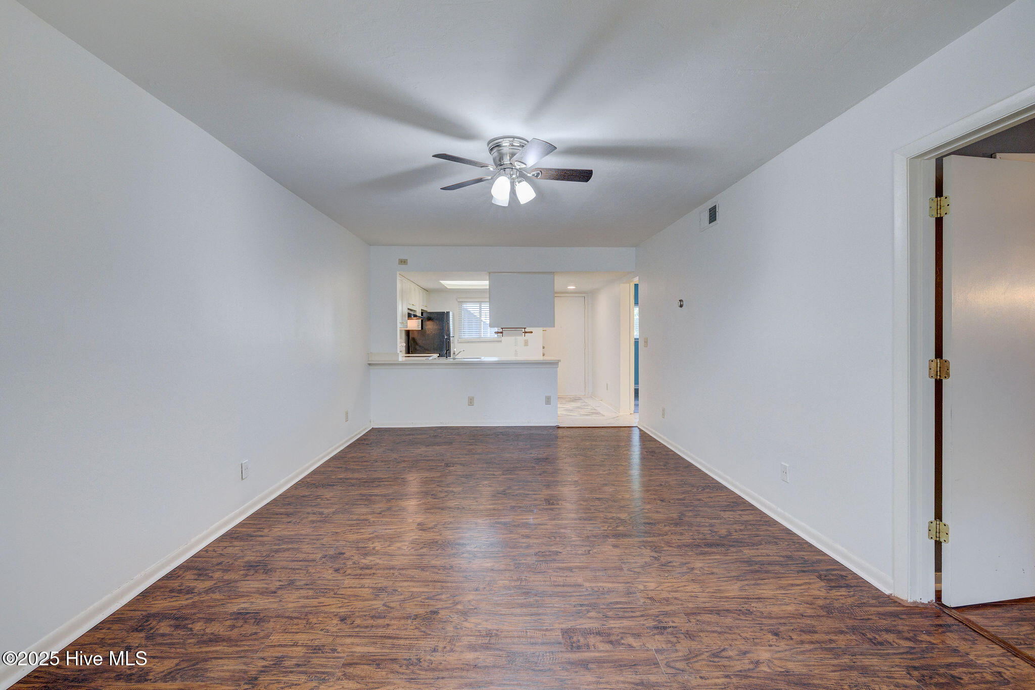 100535312 | Photo 10