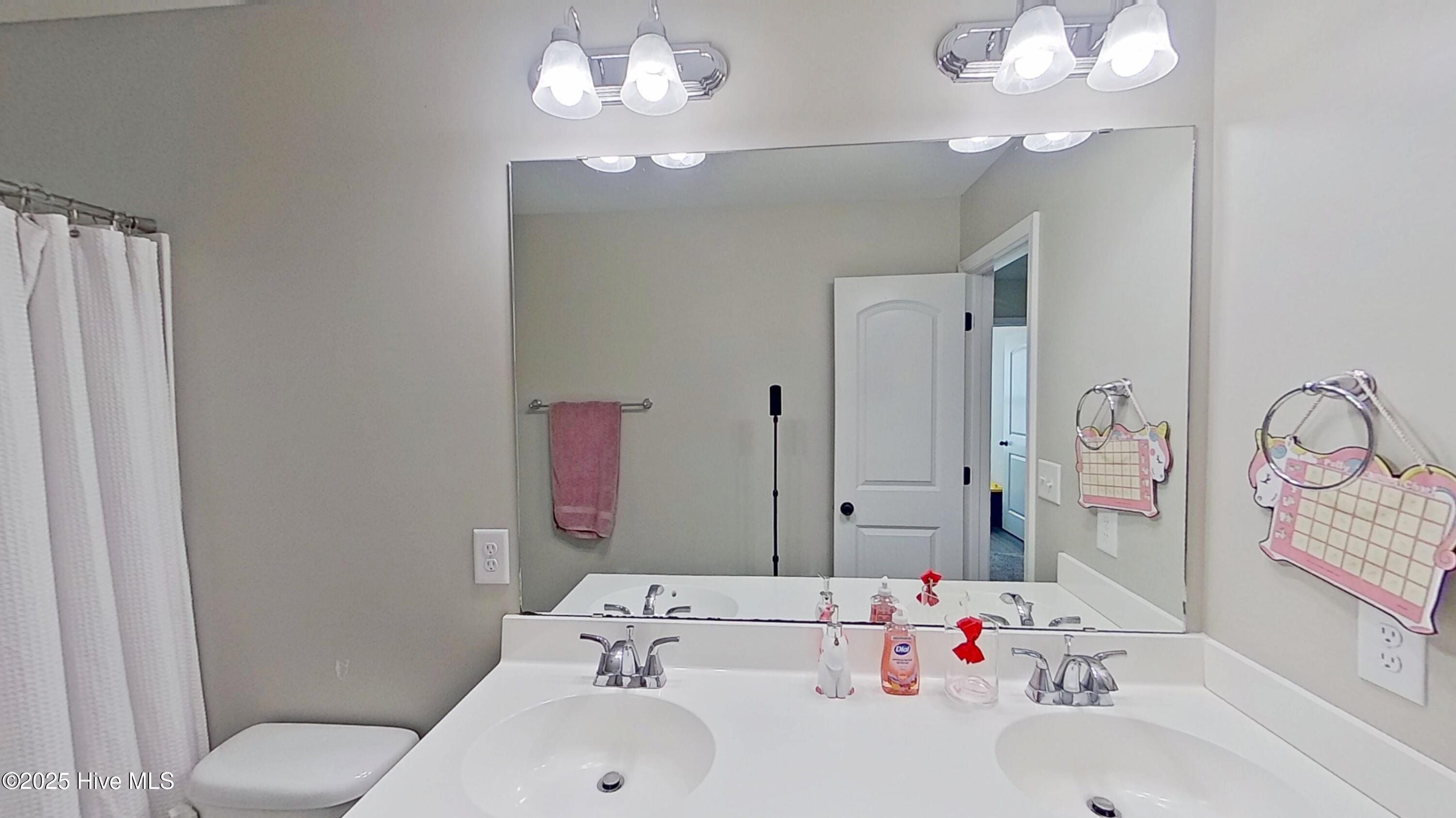 100537612 | Photo 28