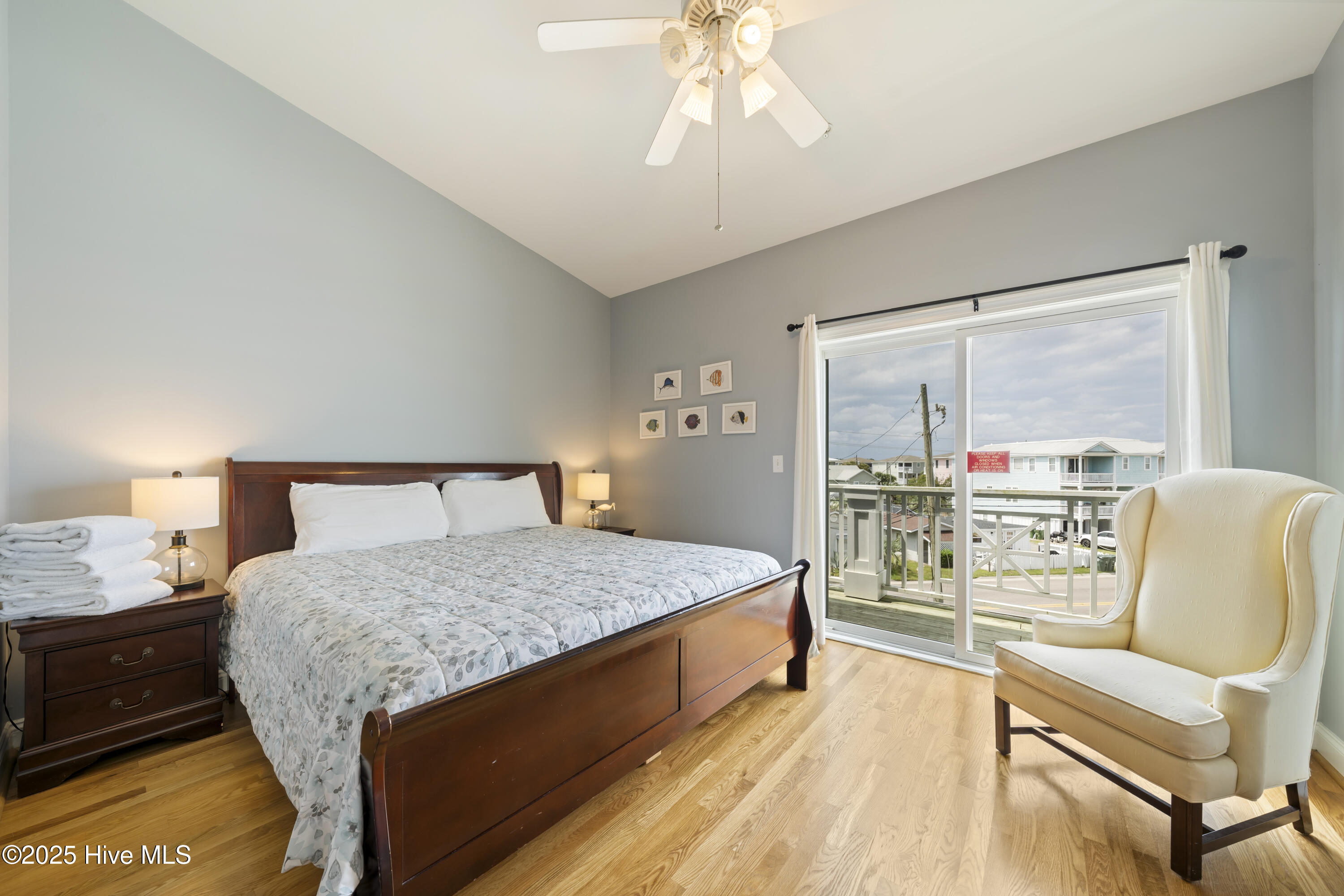 100530858 | Photo 23