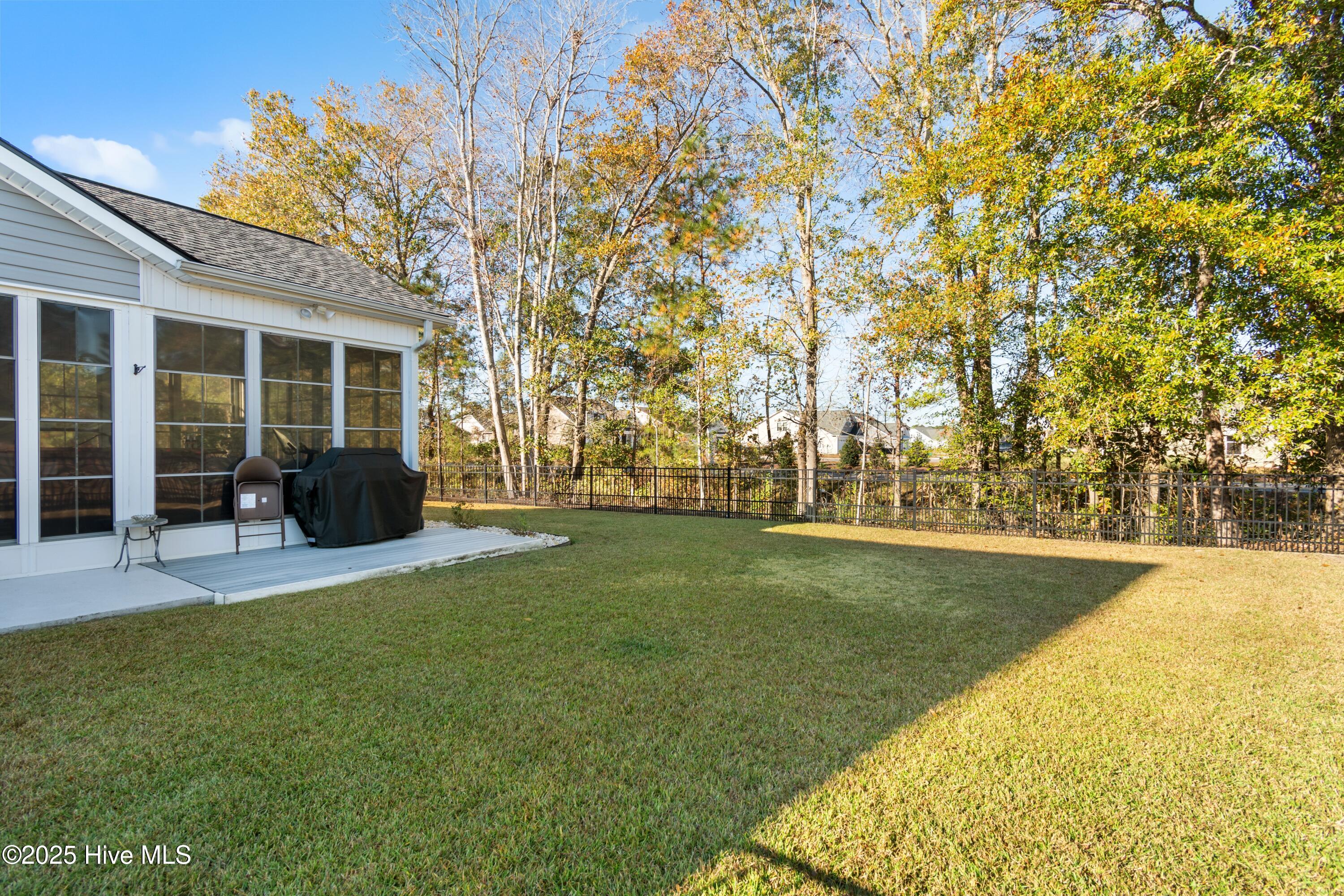 100542898 | Photo 44