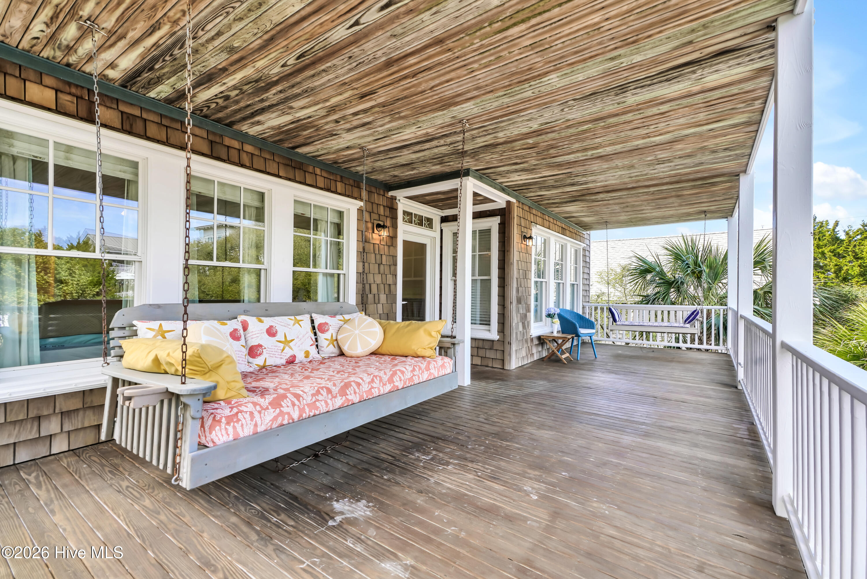 100562457 | Photo 23