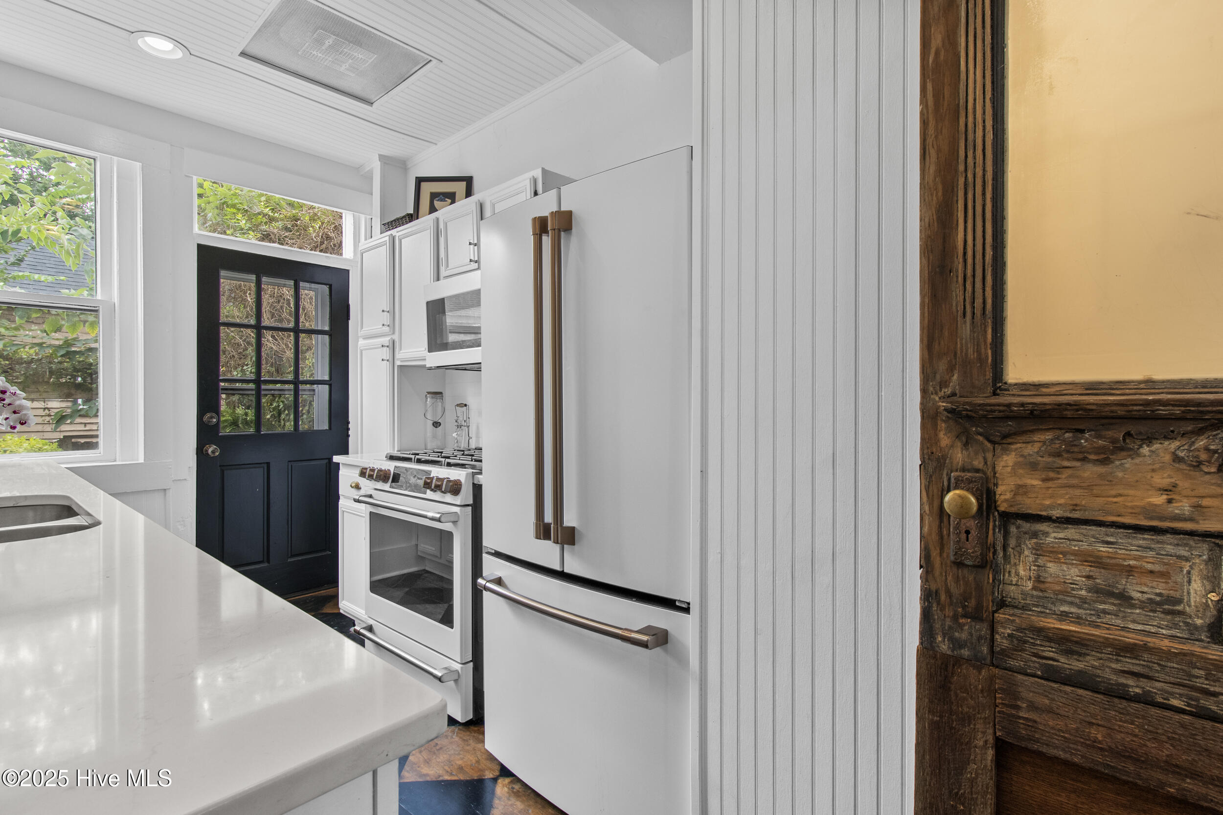 100514973 | Photo 10