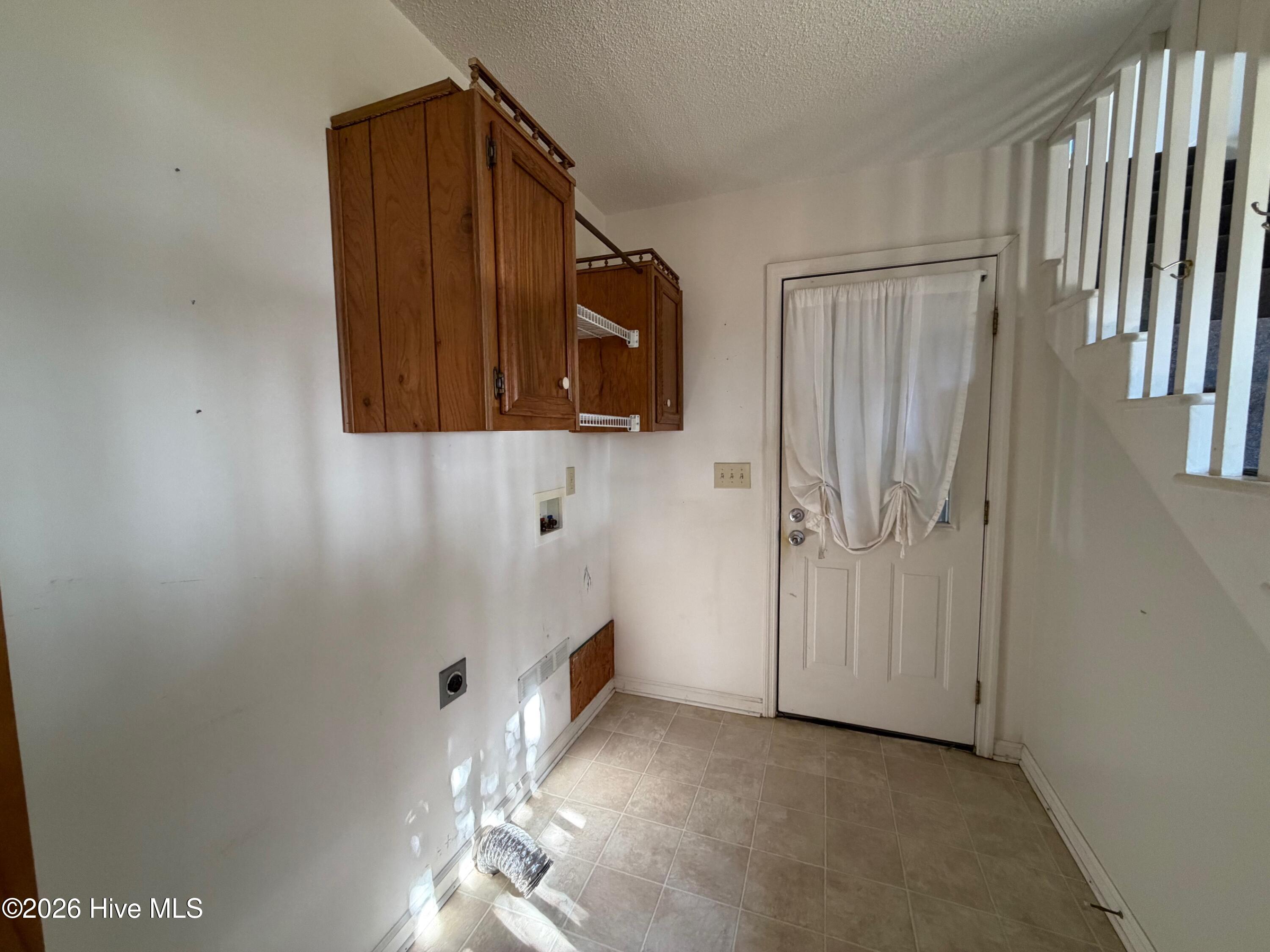 Washer & Dryer Hook-ups