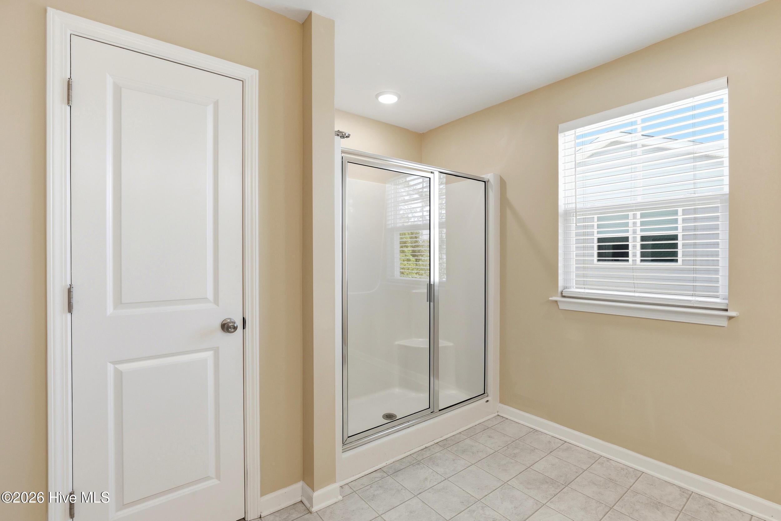 100566702 | Photo 22