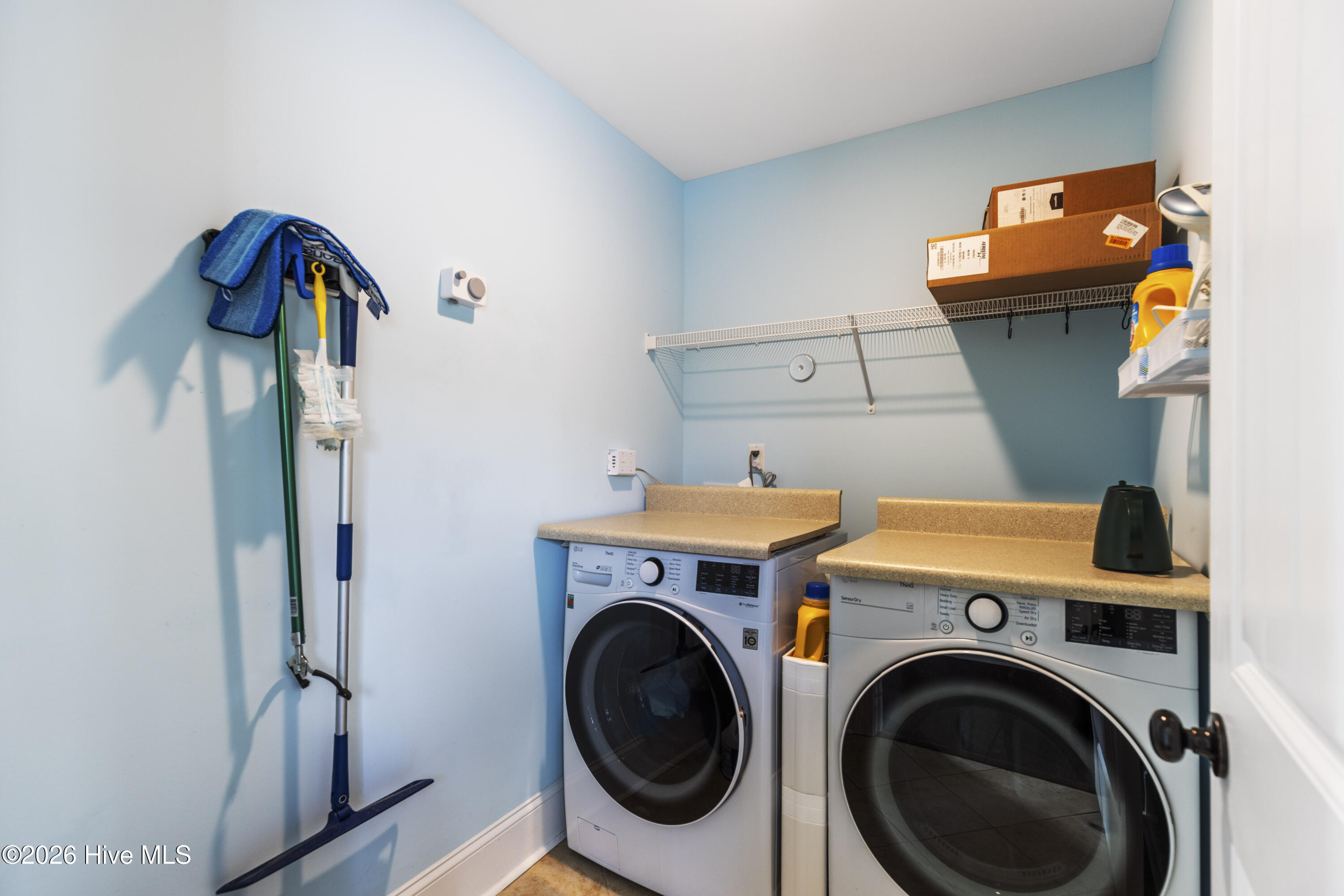 100551829 | Photo 40