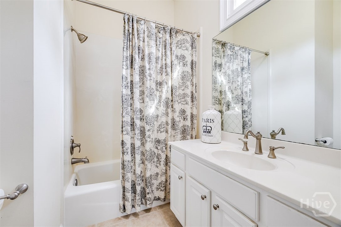 Guest Suite 1