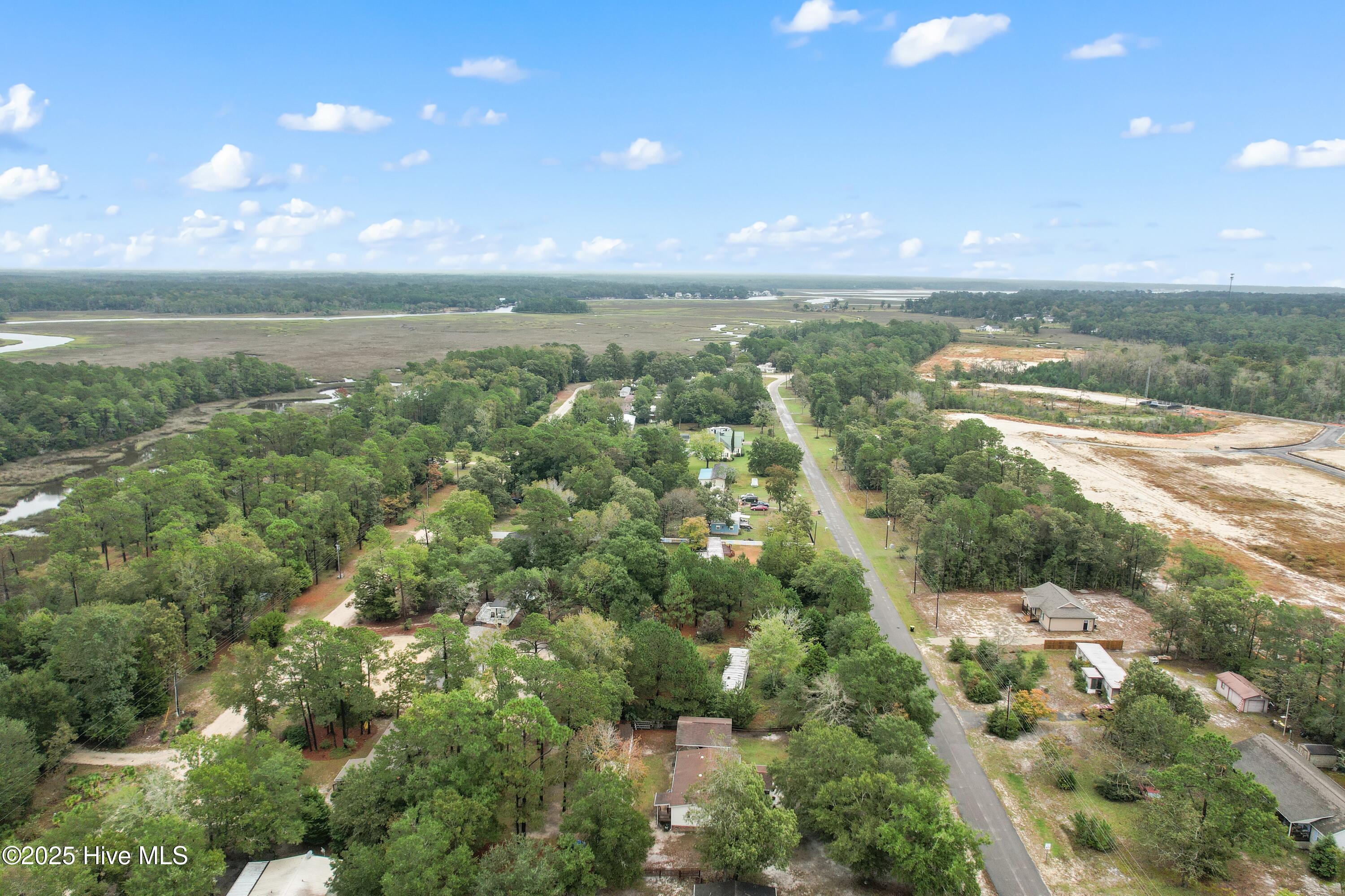 100570016 | Photo 33