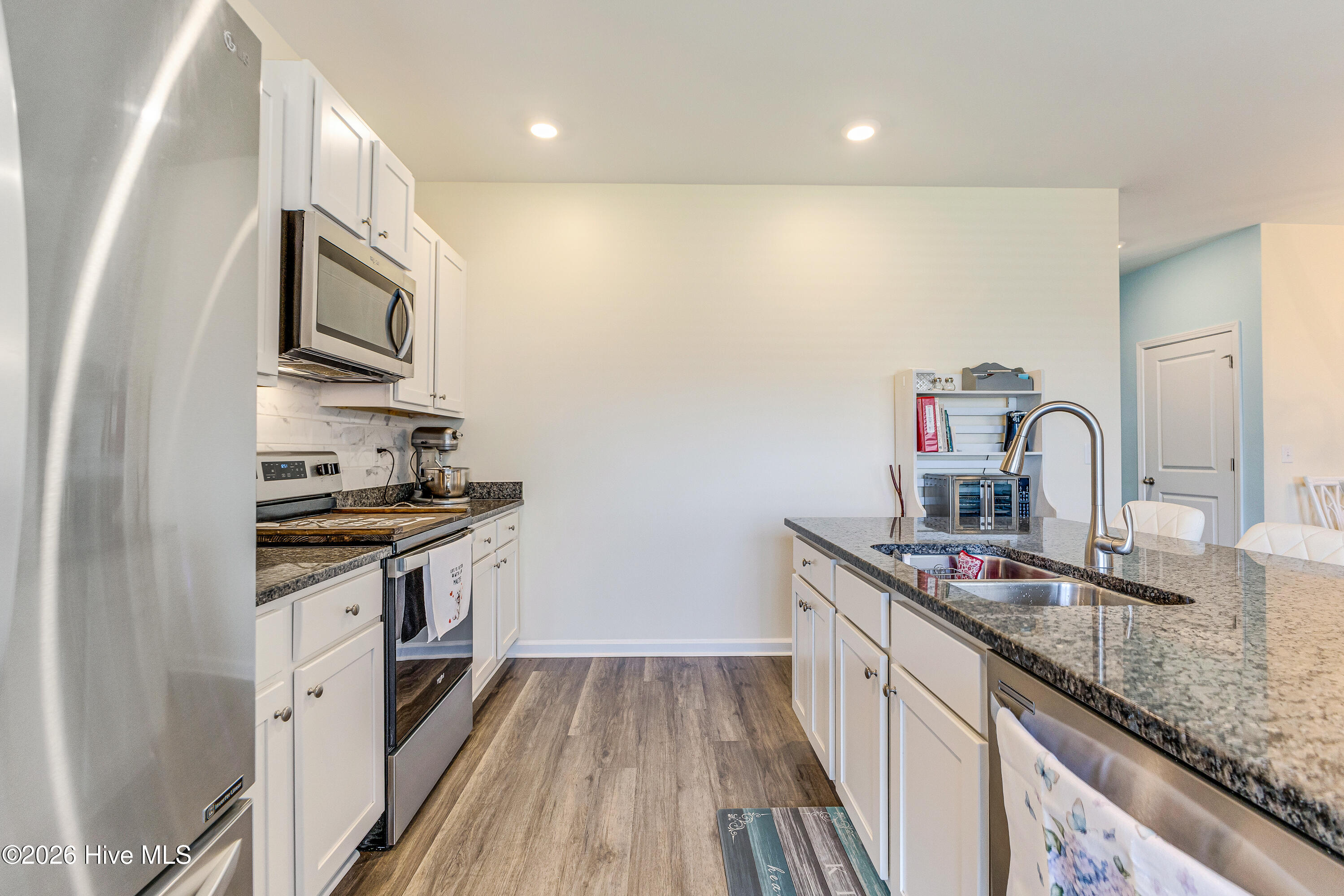 100566455 | Photo 17