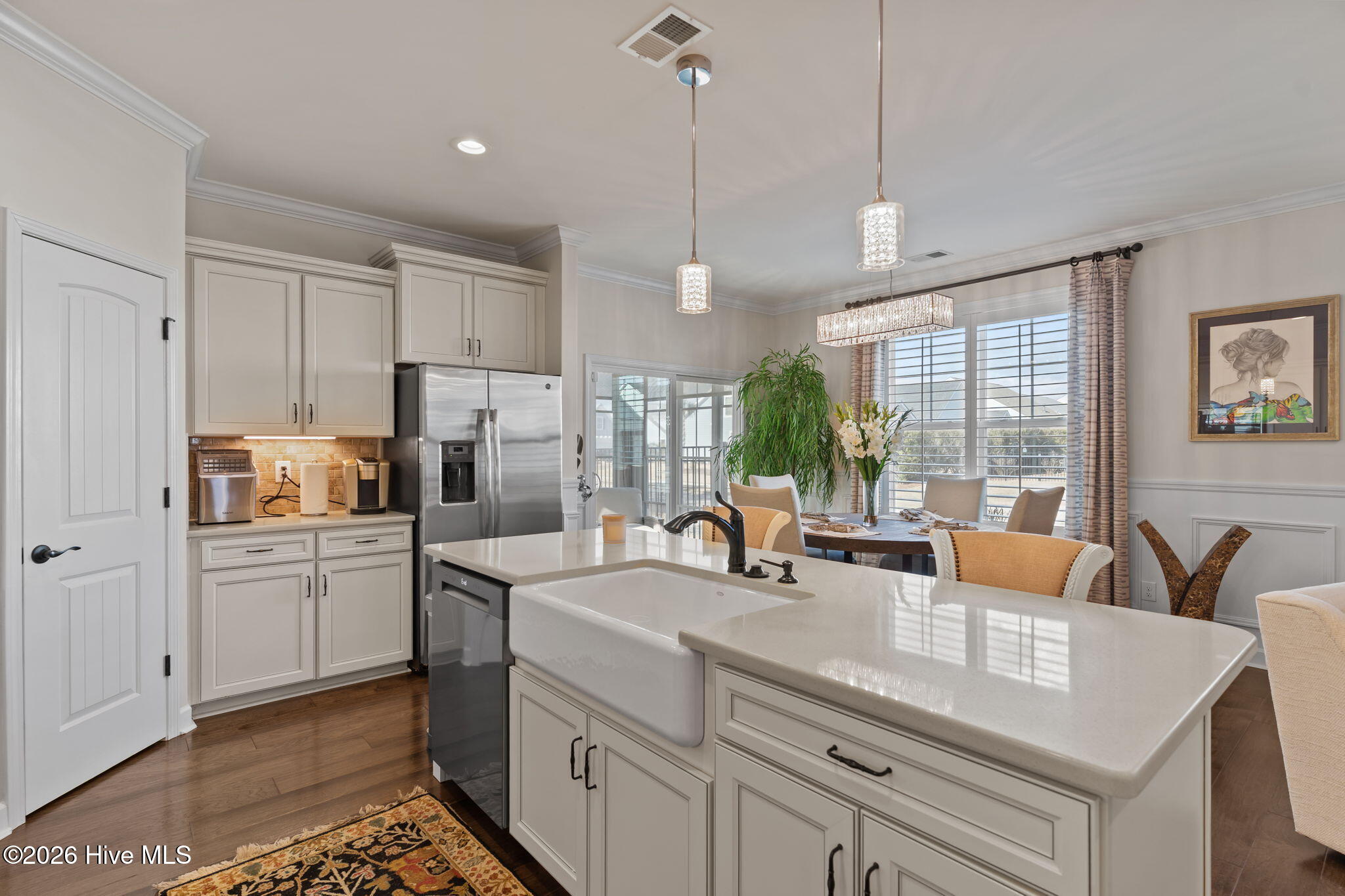 100557364 | Photo 20