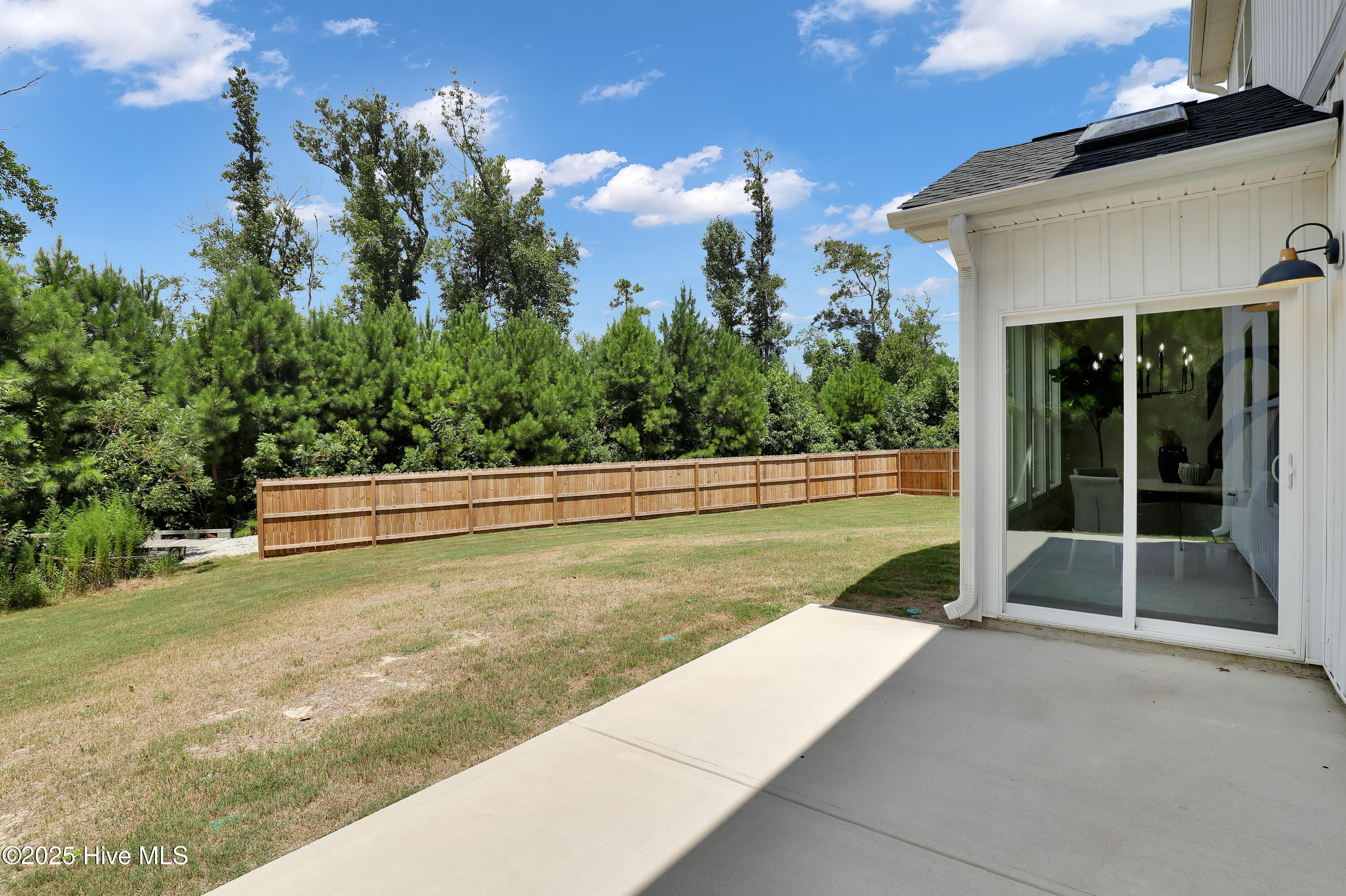 100525634 | Photo 28