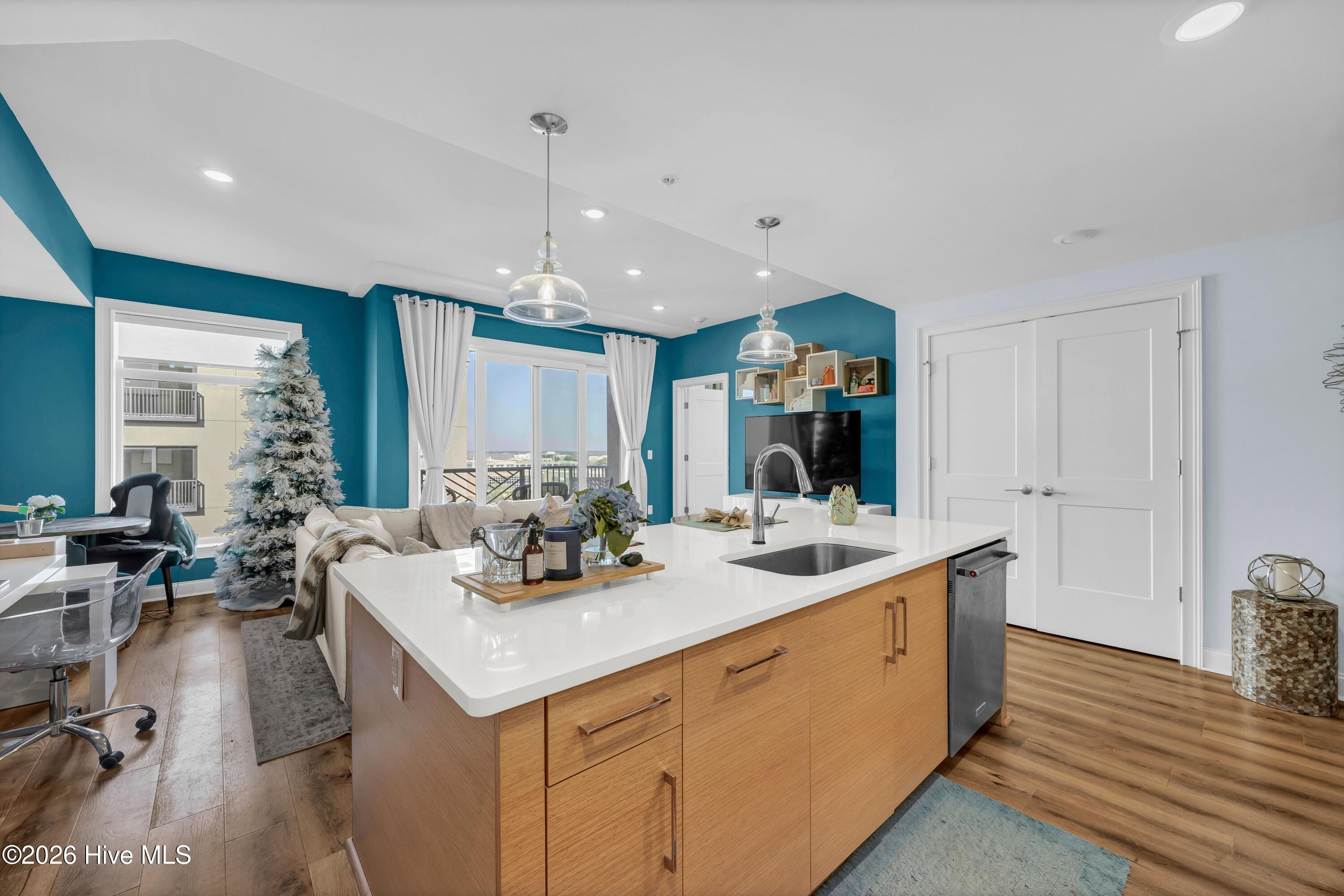 100551474 | Photo 46