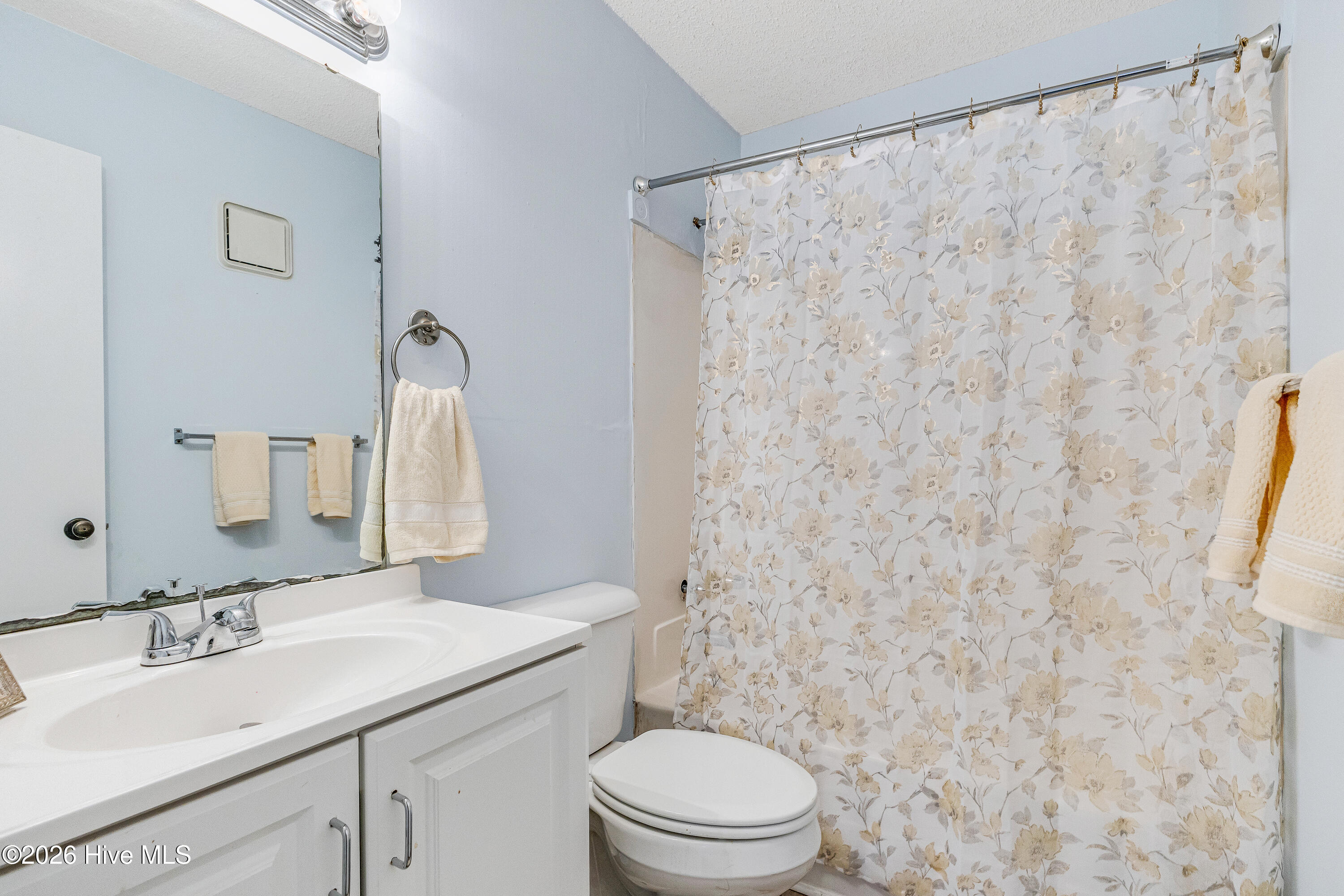 100556159 | Photo 18