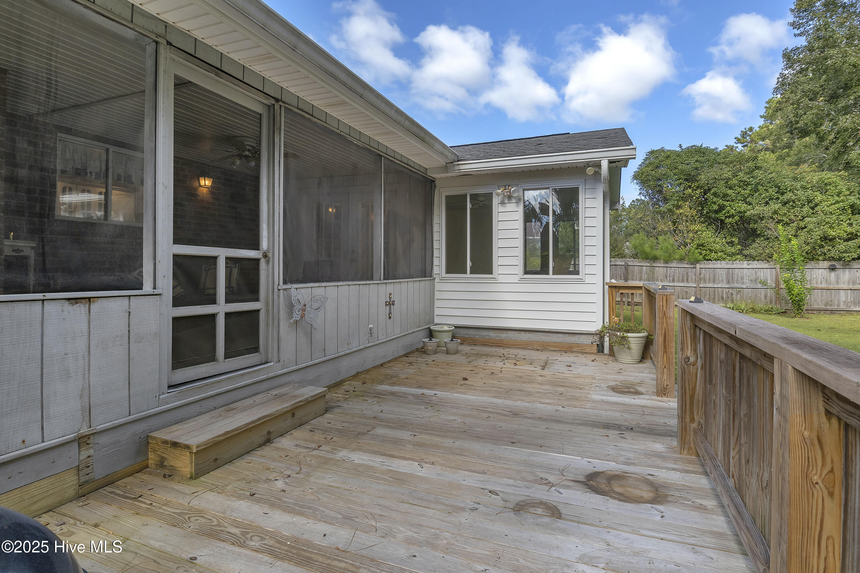 100536846 | Photo 44