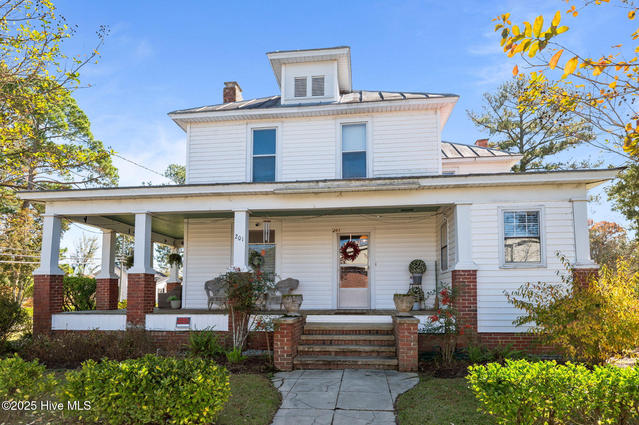 Homes for sale in Creswell, NC | 201 S 6th St, Creswell, NC 27928 | MLS# 100540207