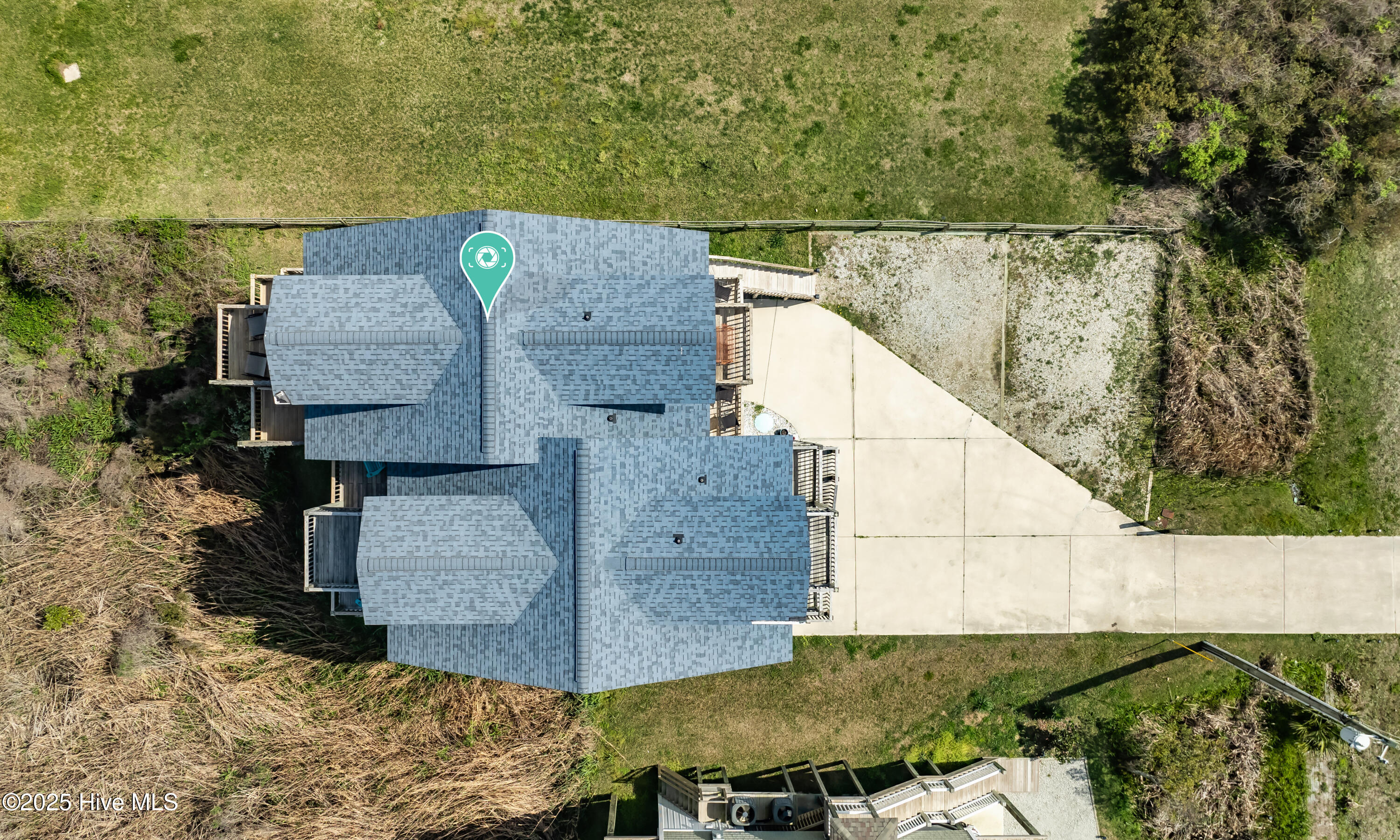 100534382 | Photo 40