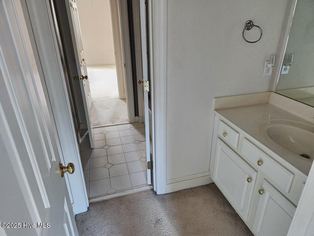 44 BEDROOM 4 BATH