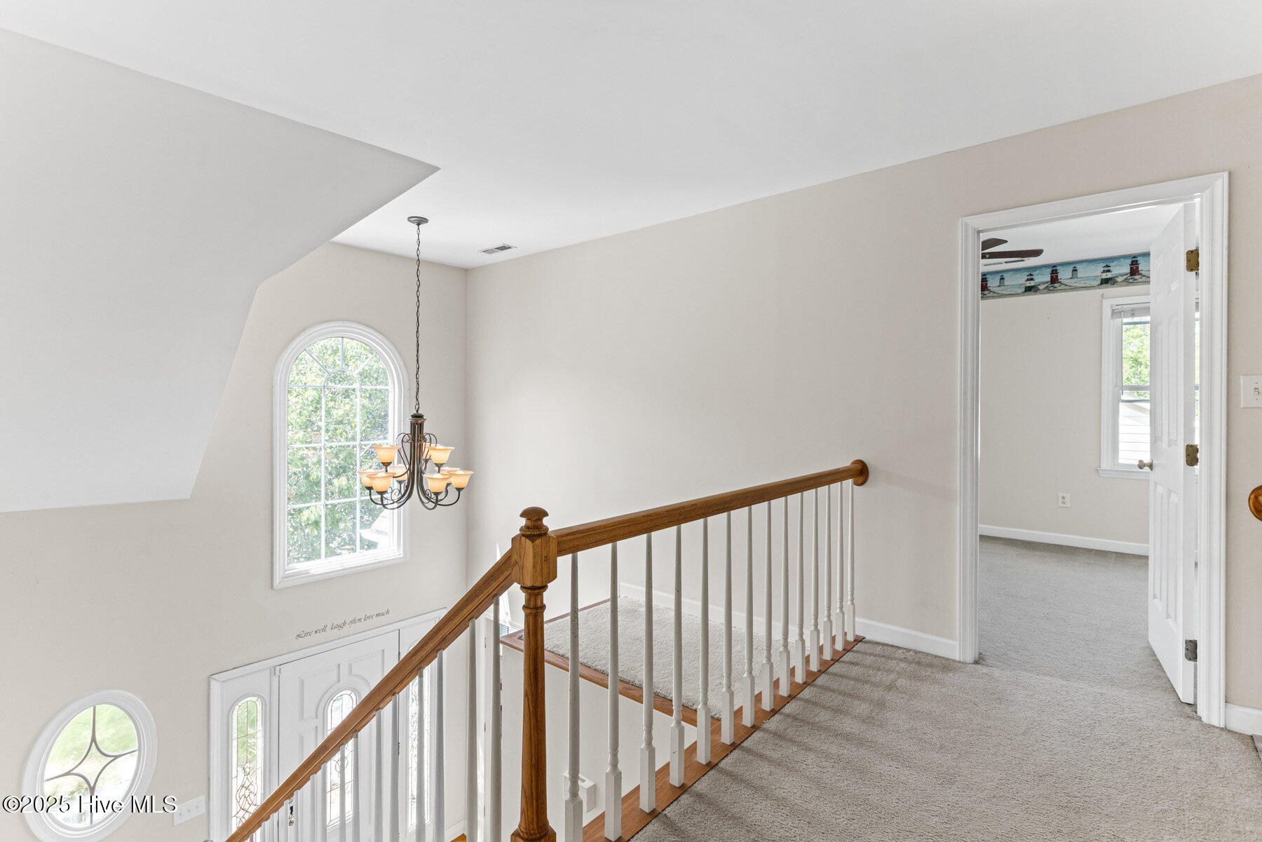 100505996 | Photo 24