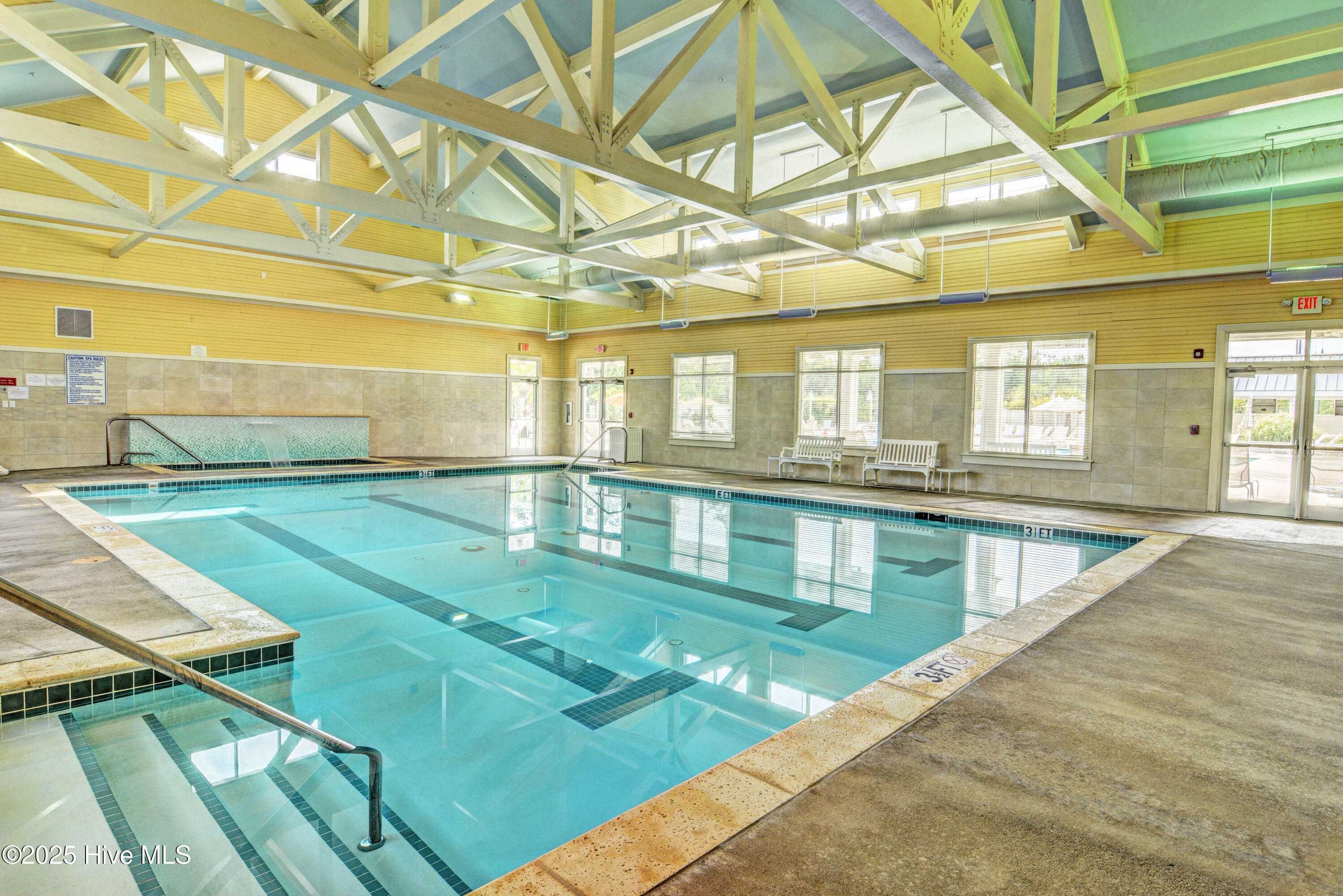 100537444 | Photo 51