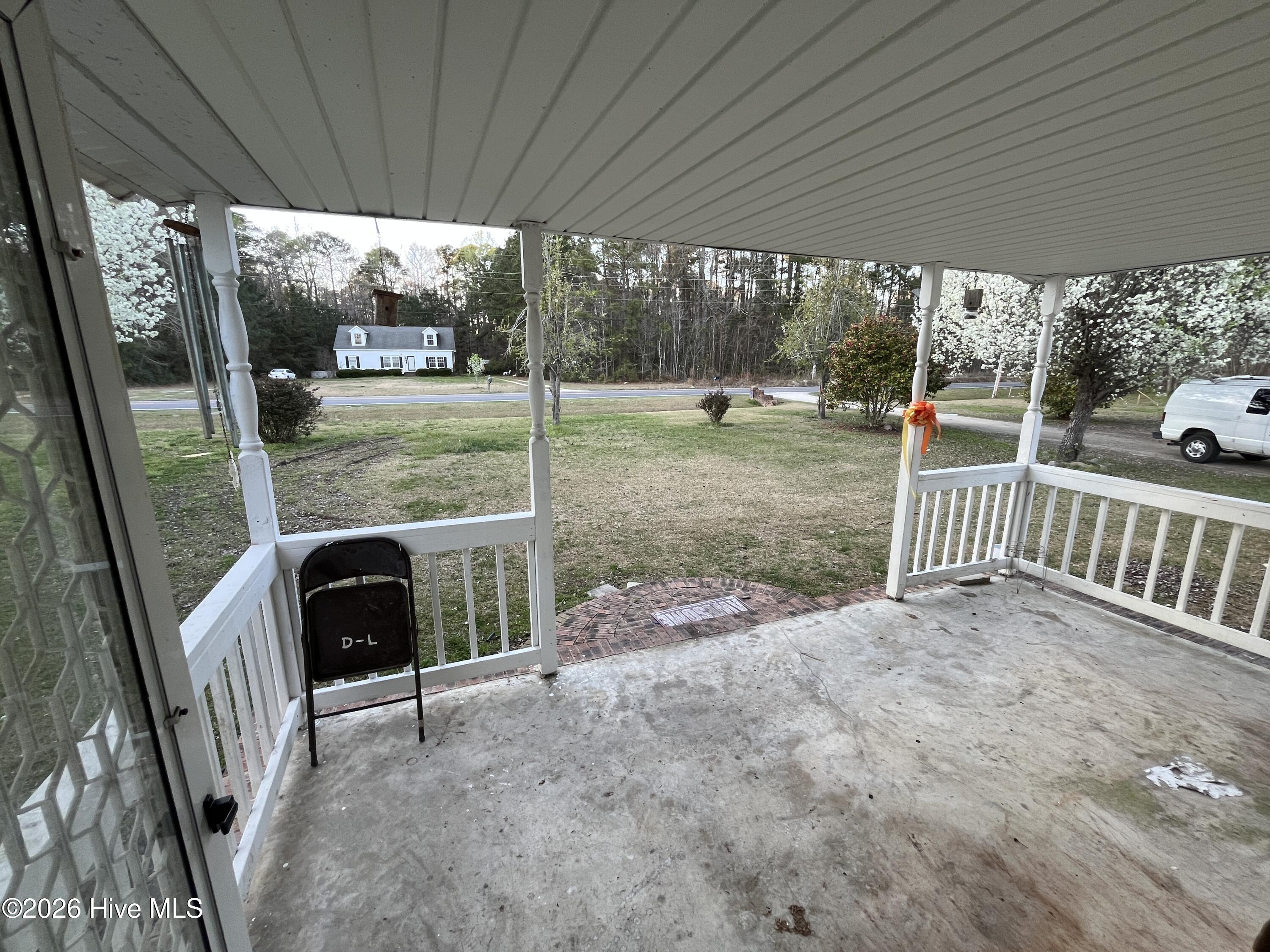 100568963 | Photo 18