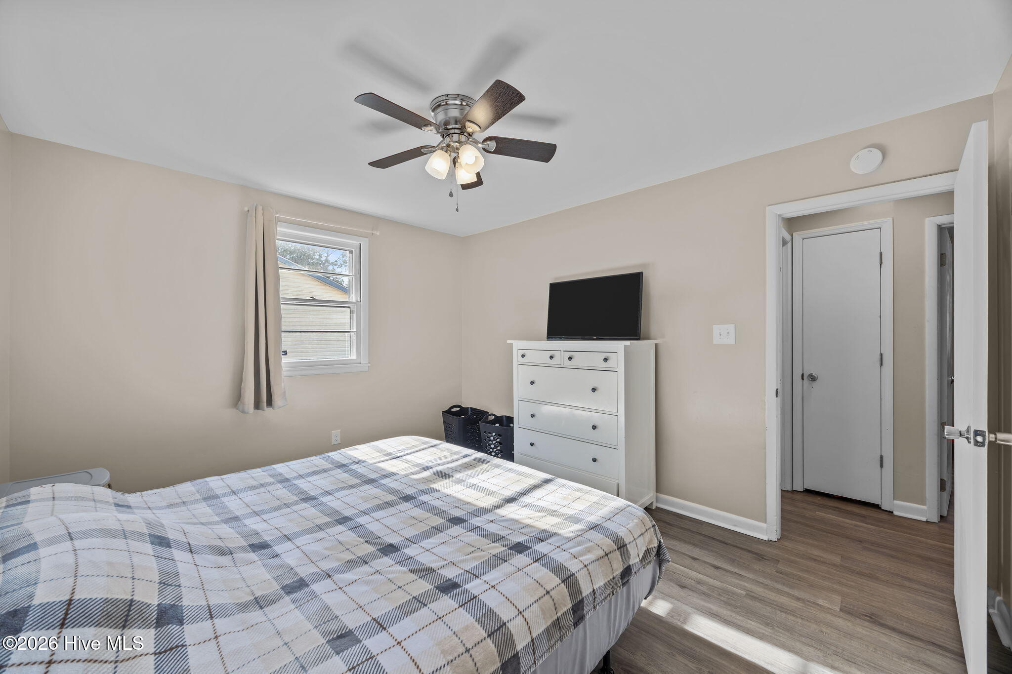 100555911 | Photo 35