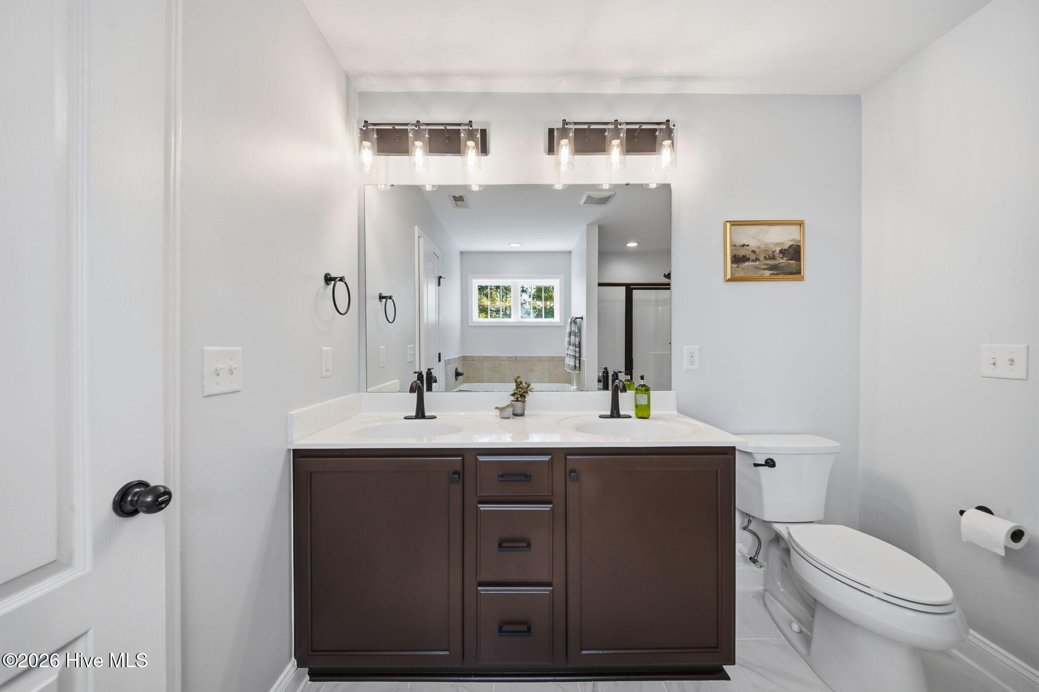 100566874 | Photo 39