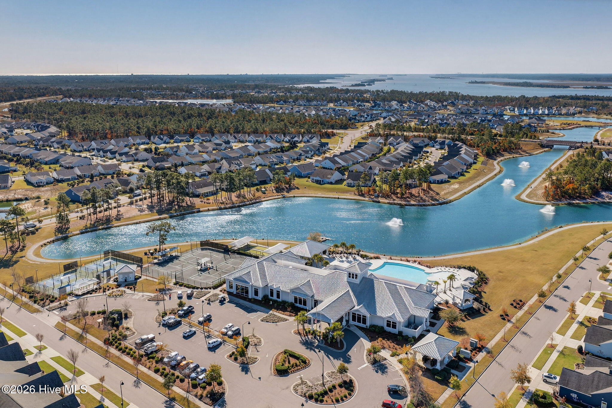 100560495 | Photo 44