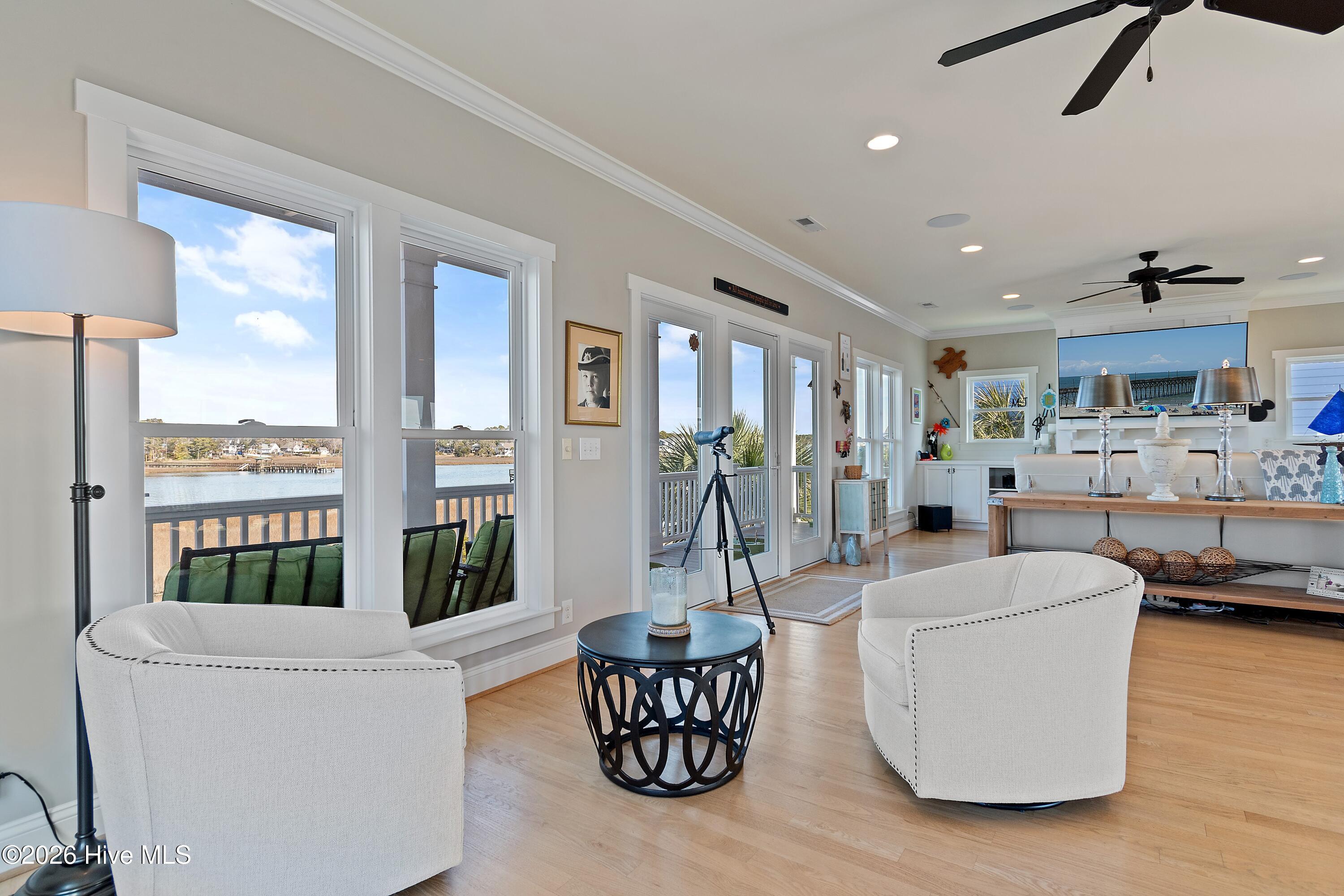 100547870 | Photo 27