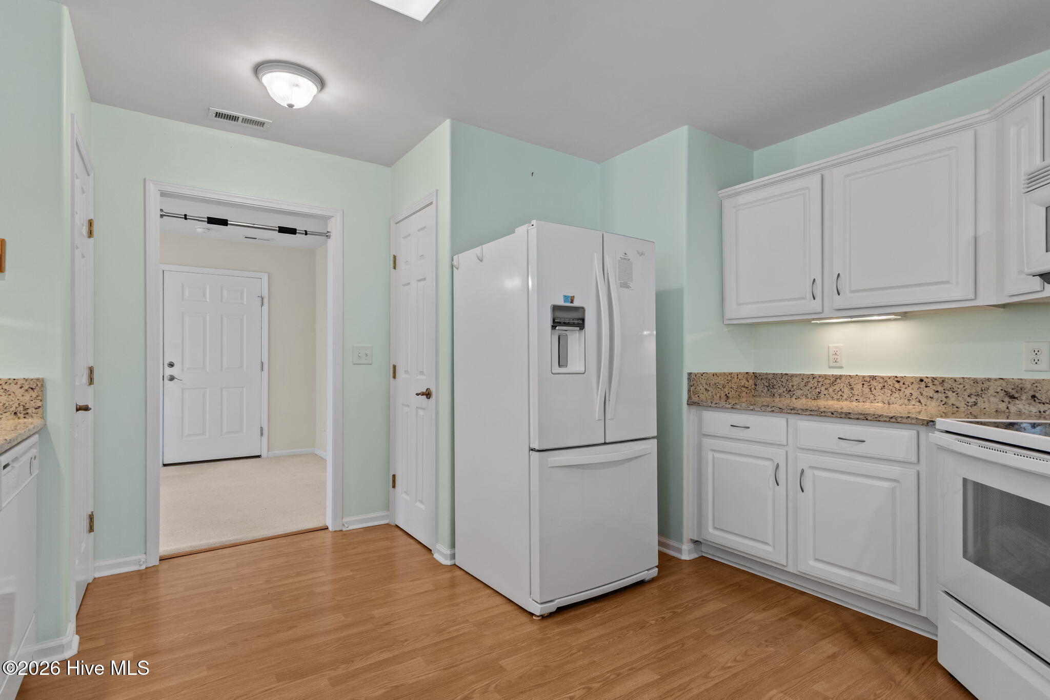 100563135 | Photo 18