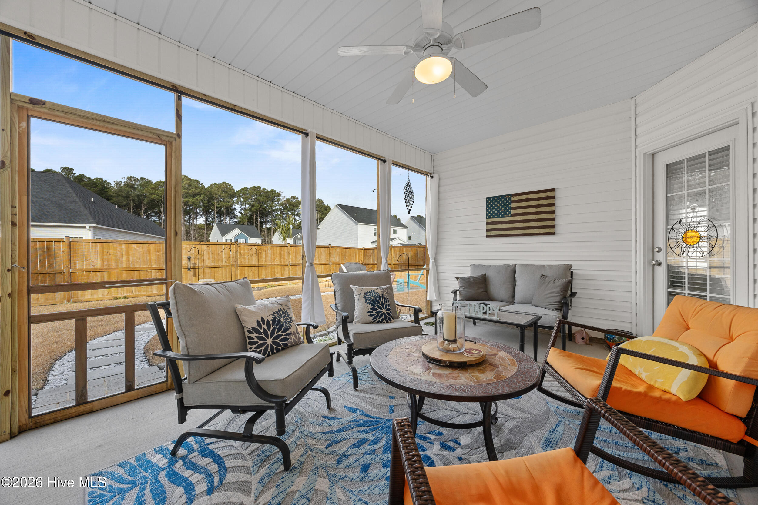 100547836 | Photo 34