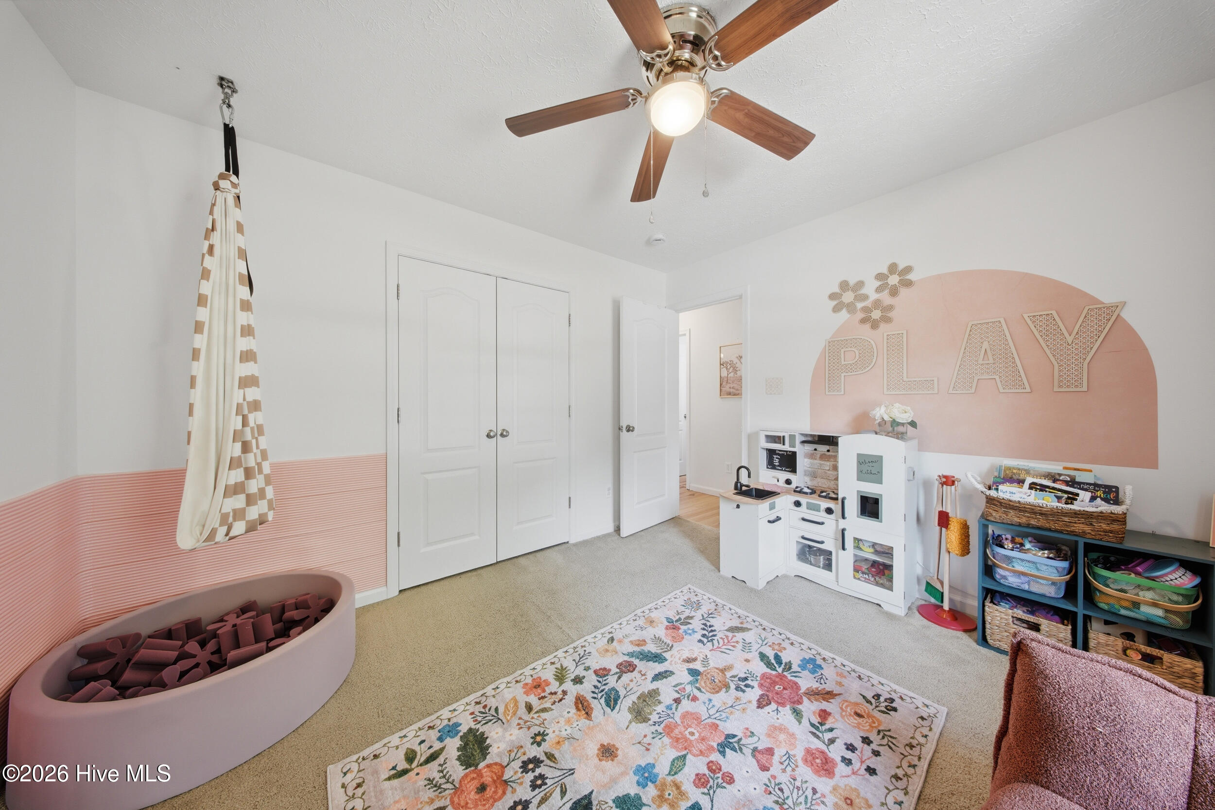 100567725 | Photo 28