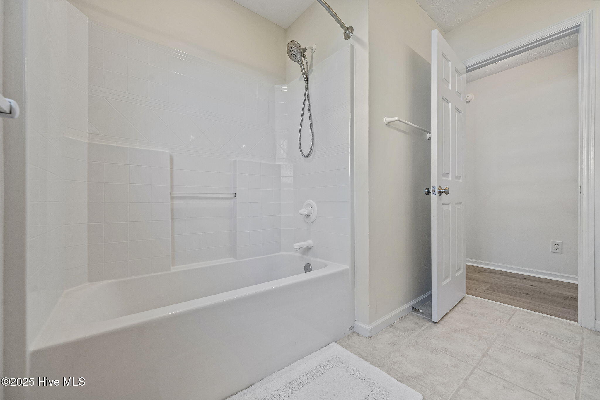 1417 N Topsail Drive, Surf City, NC 28445 – photo 23: 43-web-or-mls-_RAD6519