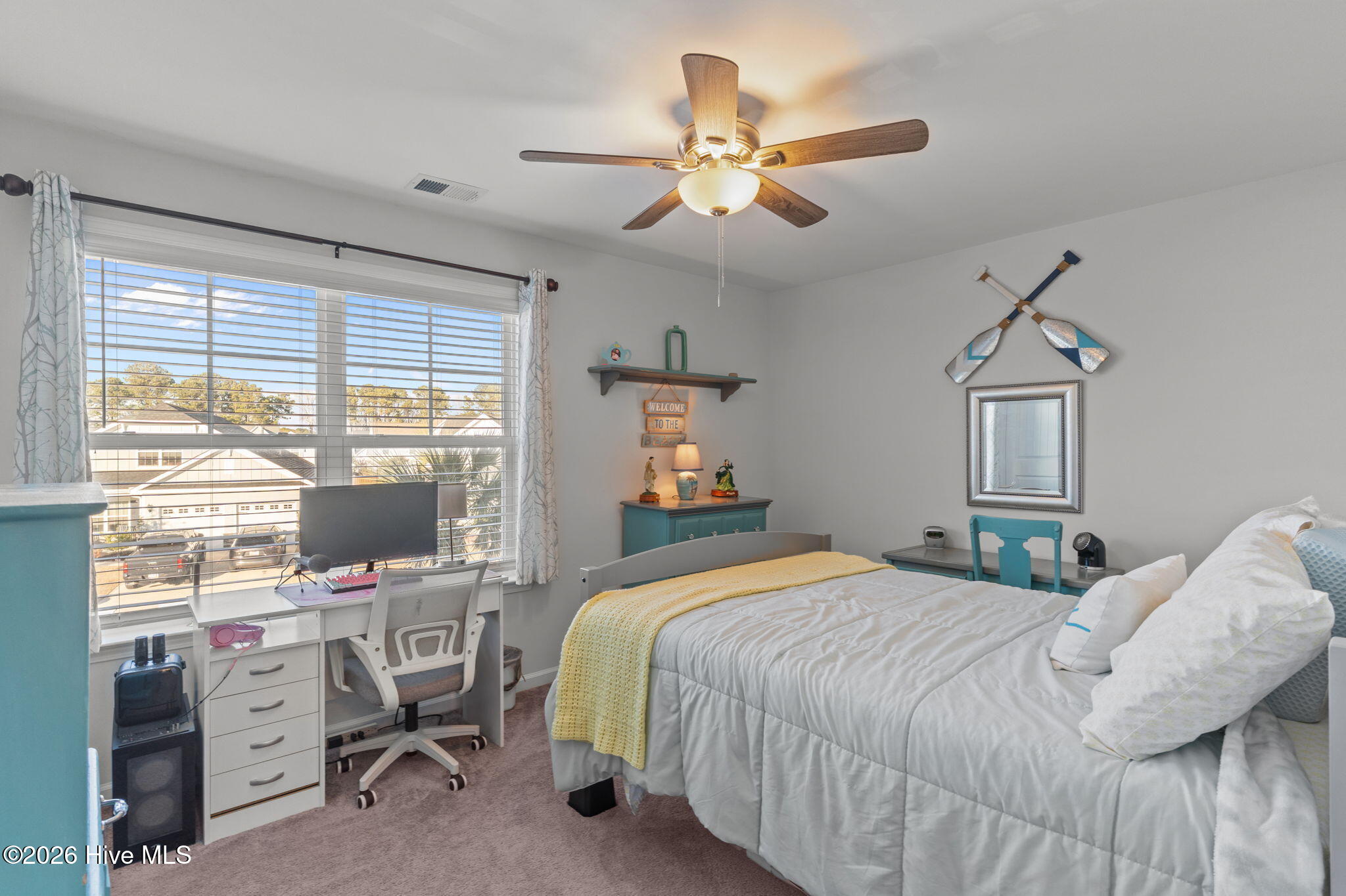 100550760 | Photo 38