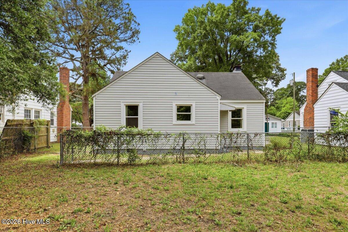 07-1313 Maple St-7