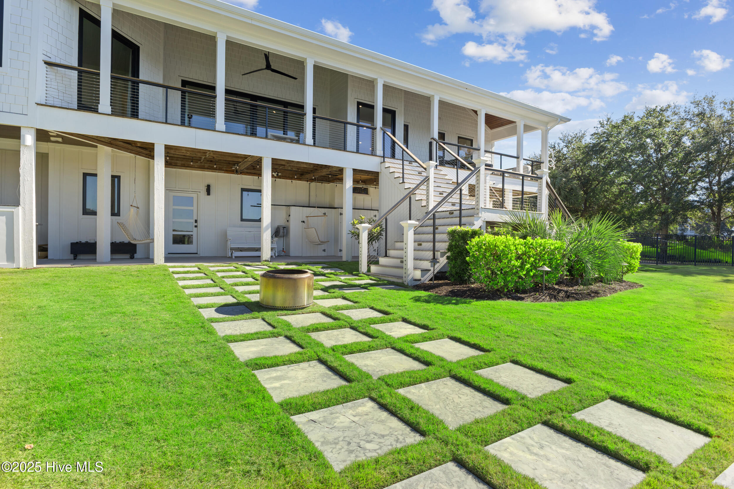 100541015 | Photo 30