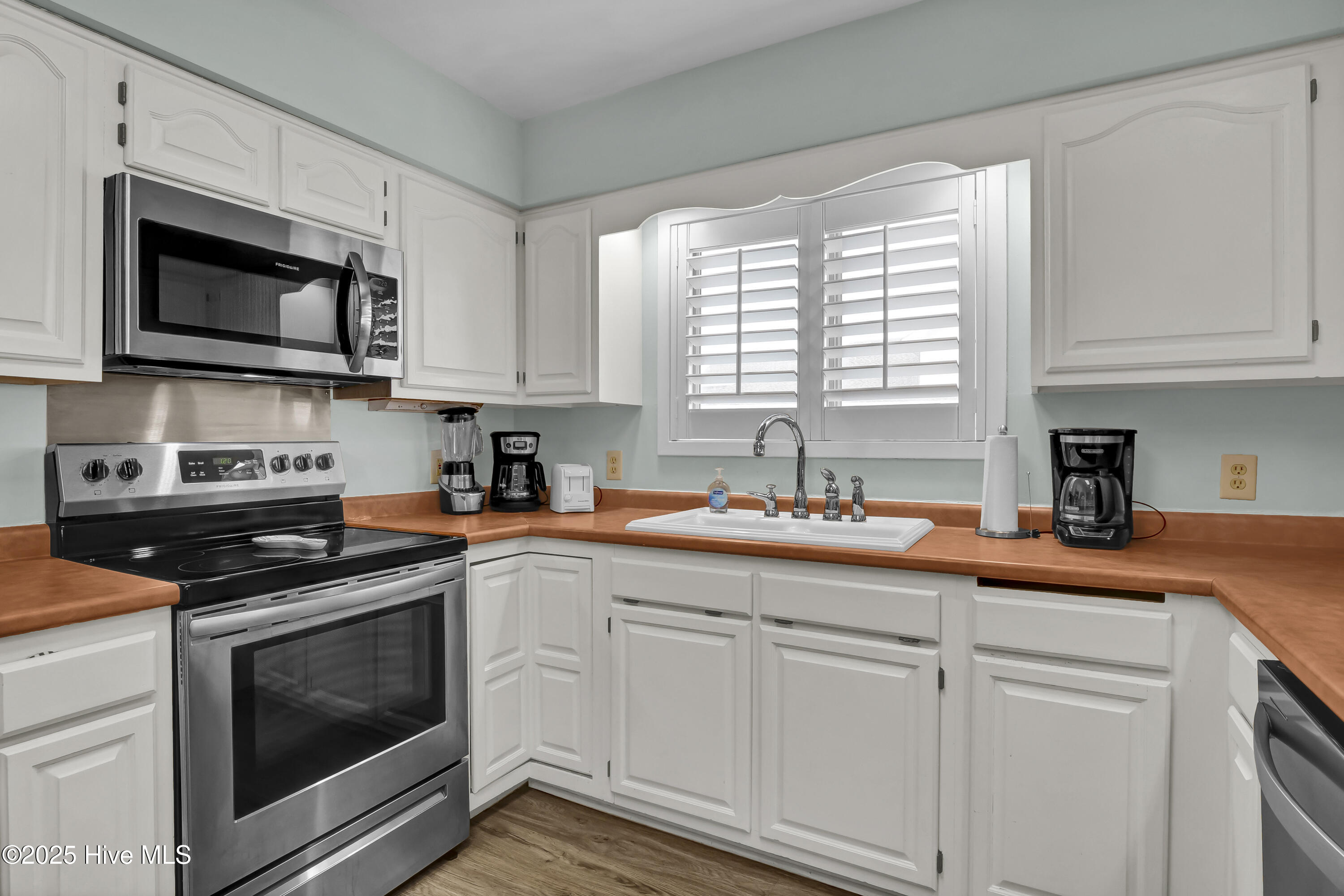 100535604 | Photo 15