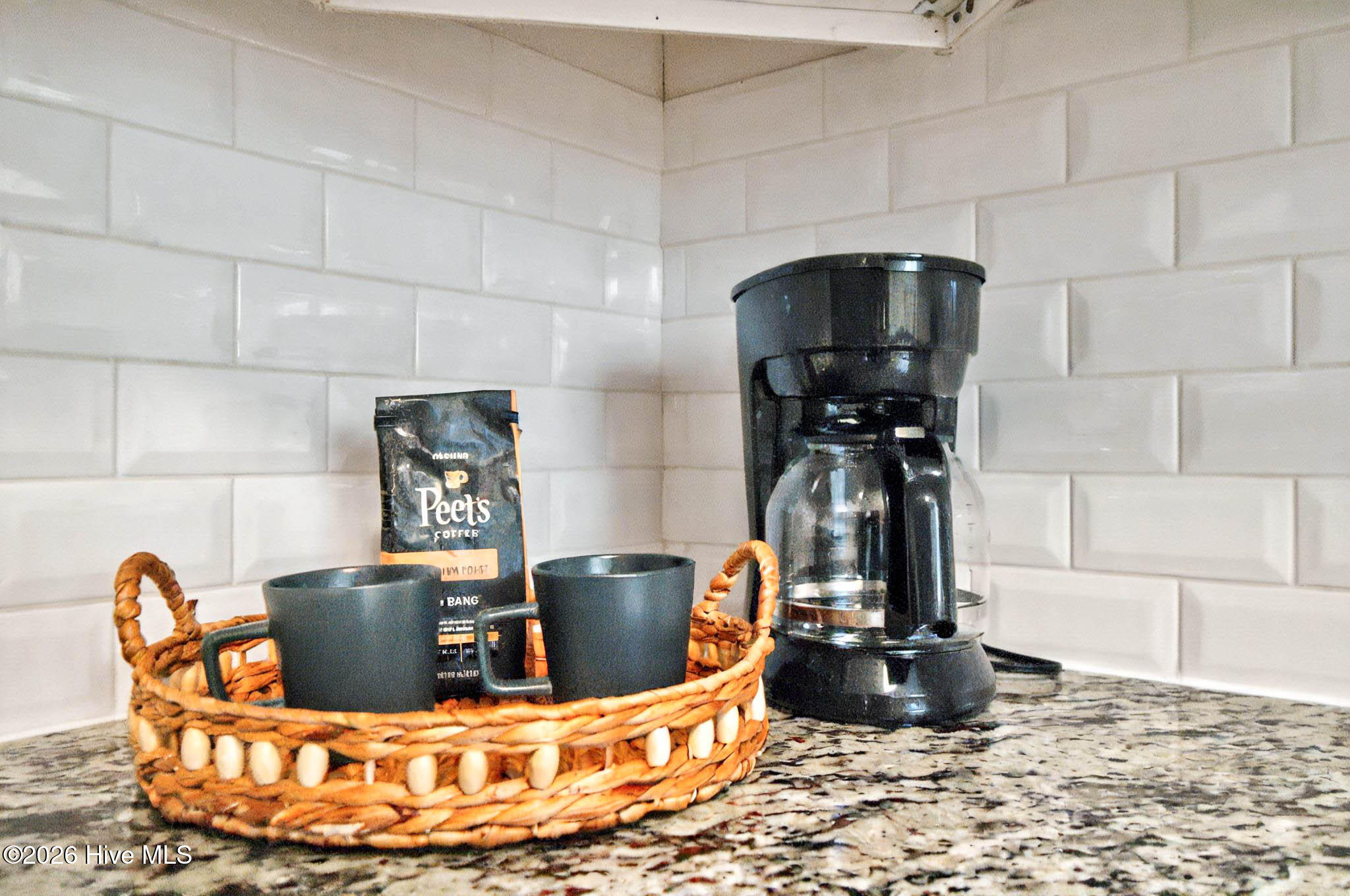 100556049 | Photo 31