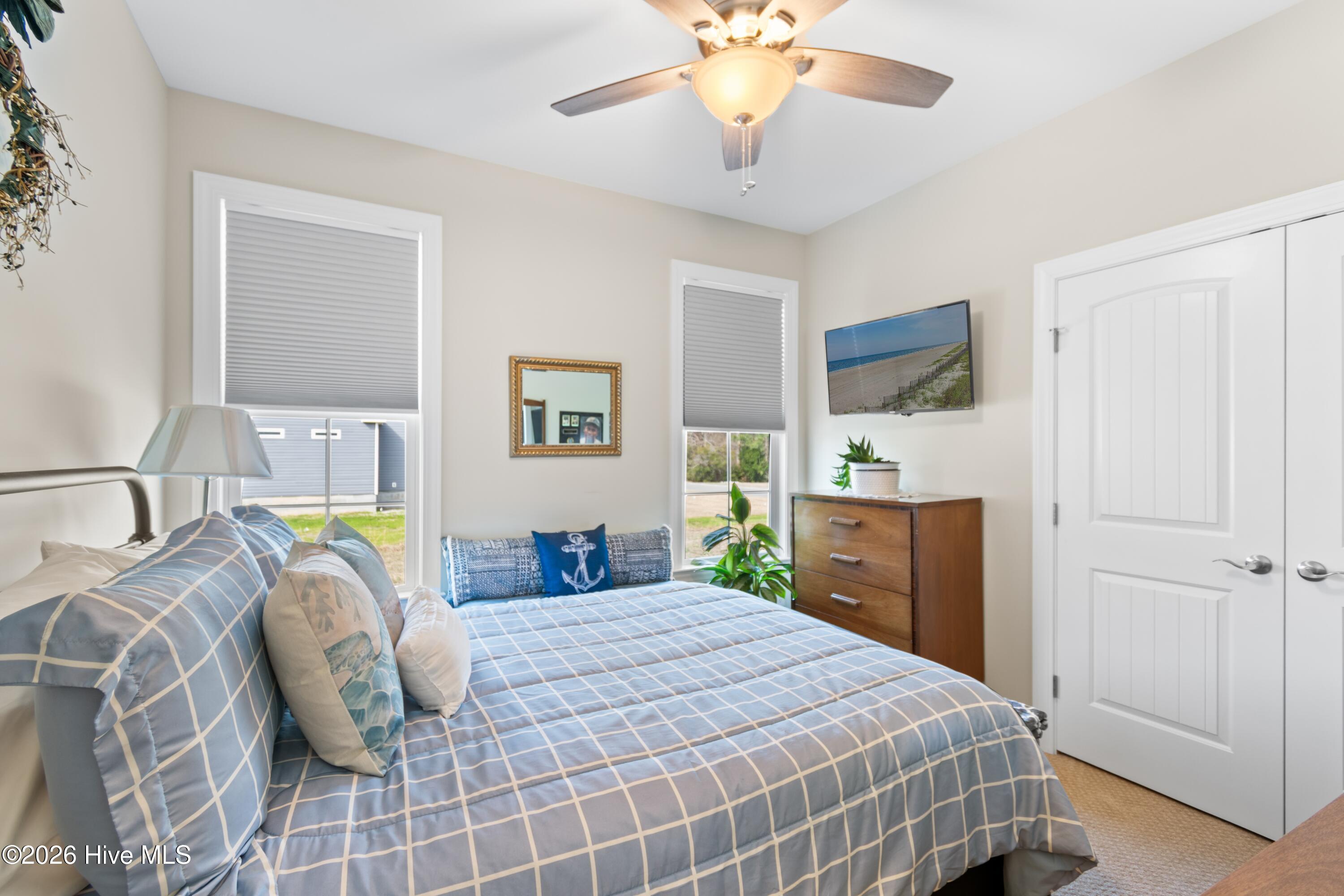 100548806 | Photo 34