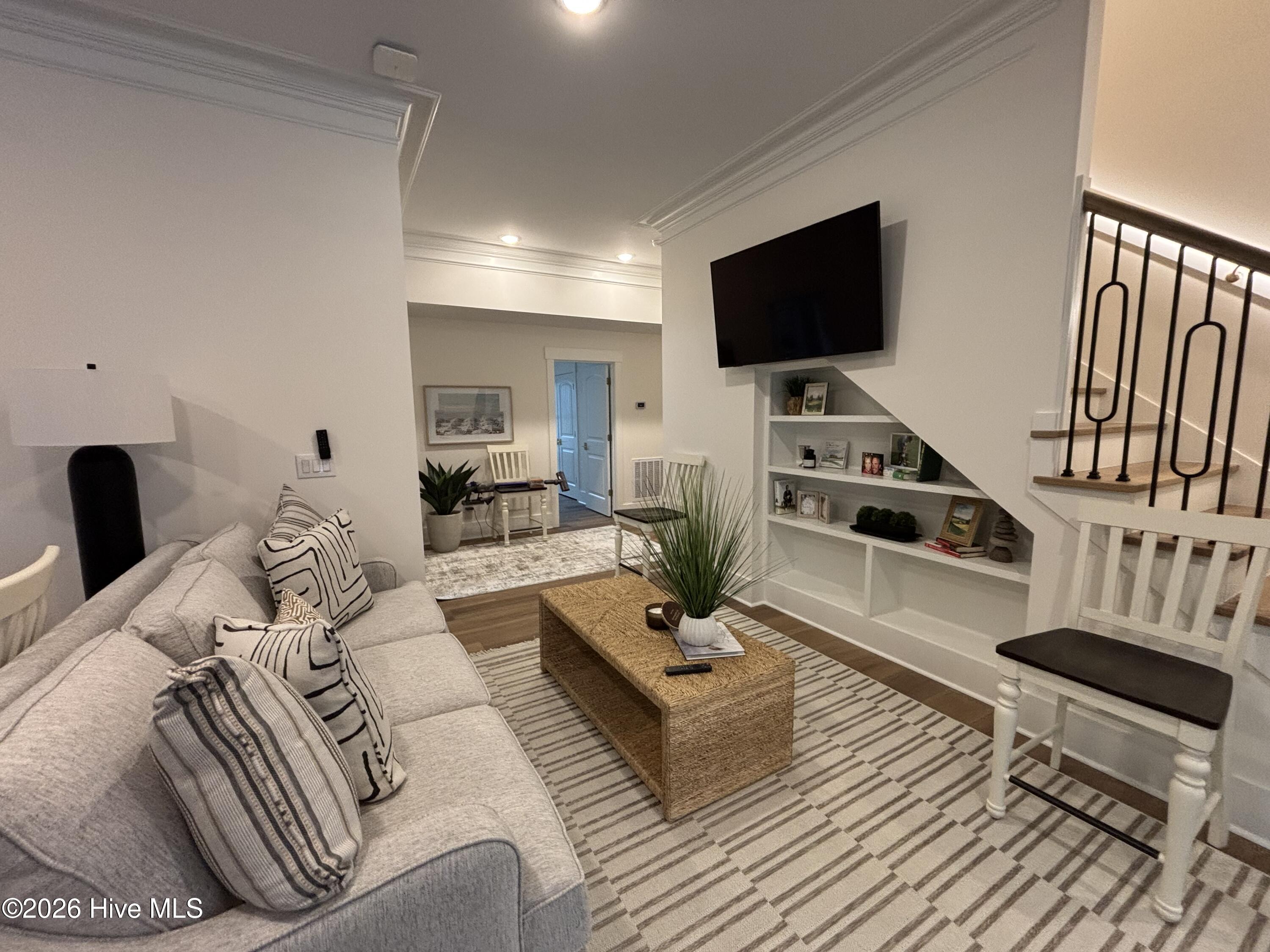 100516902 | Photo 116