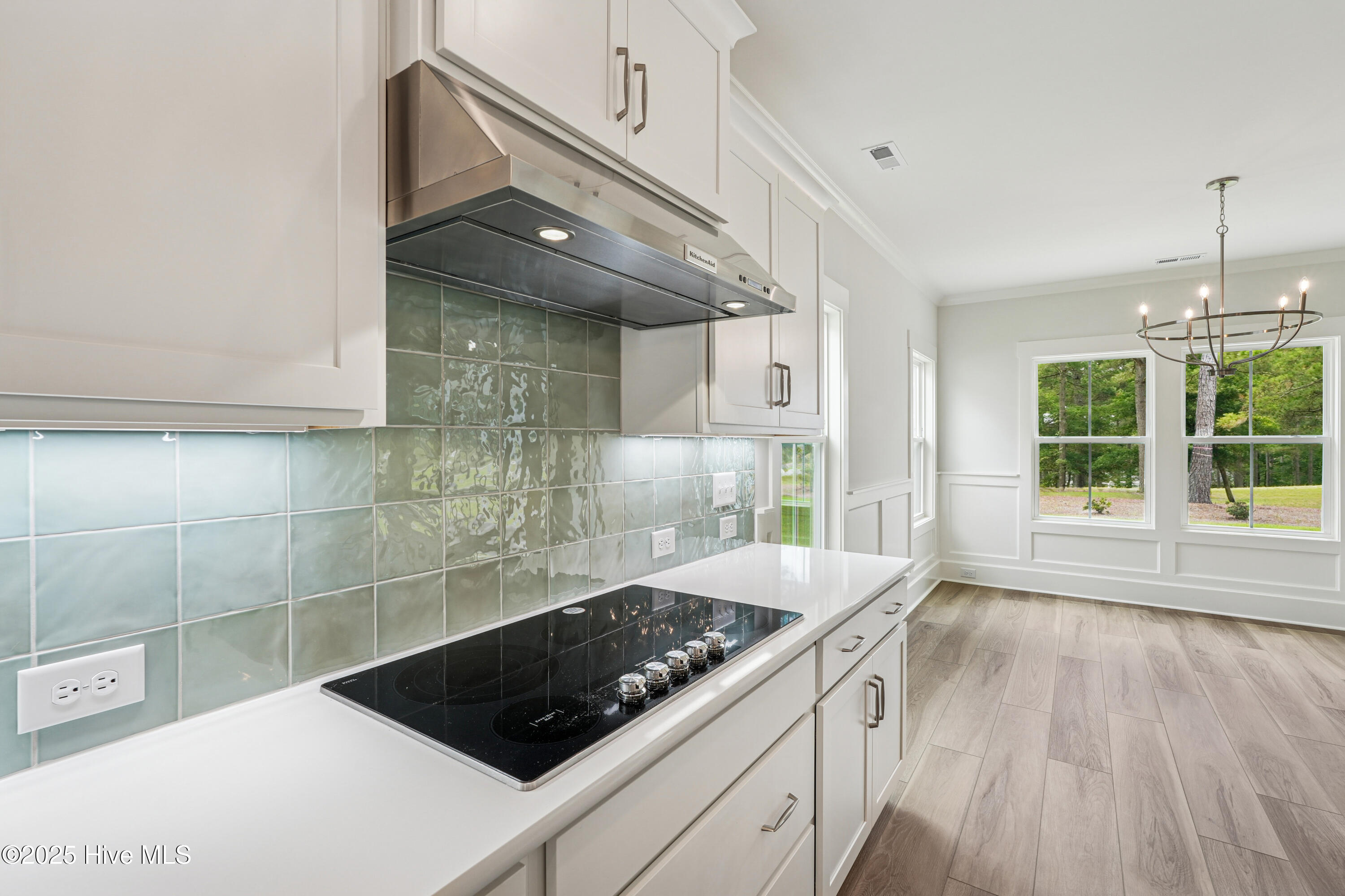 100540265 | Photo 10