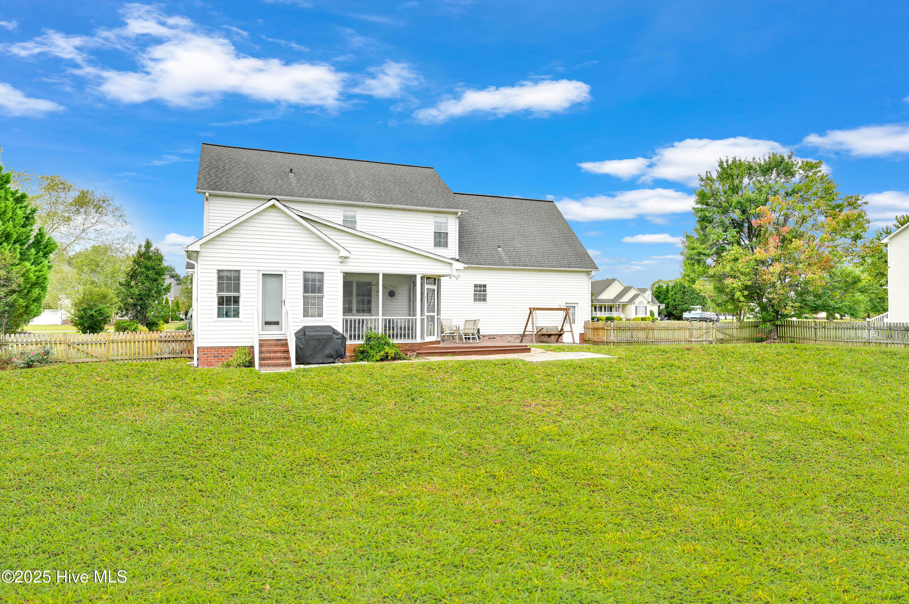 965 Sunnyfield Drive-8