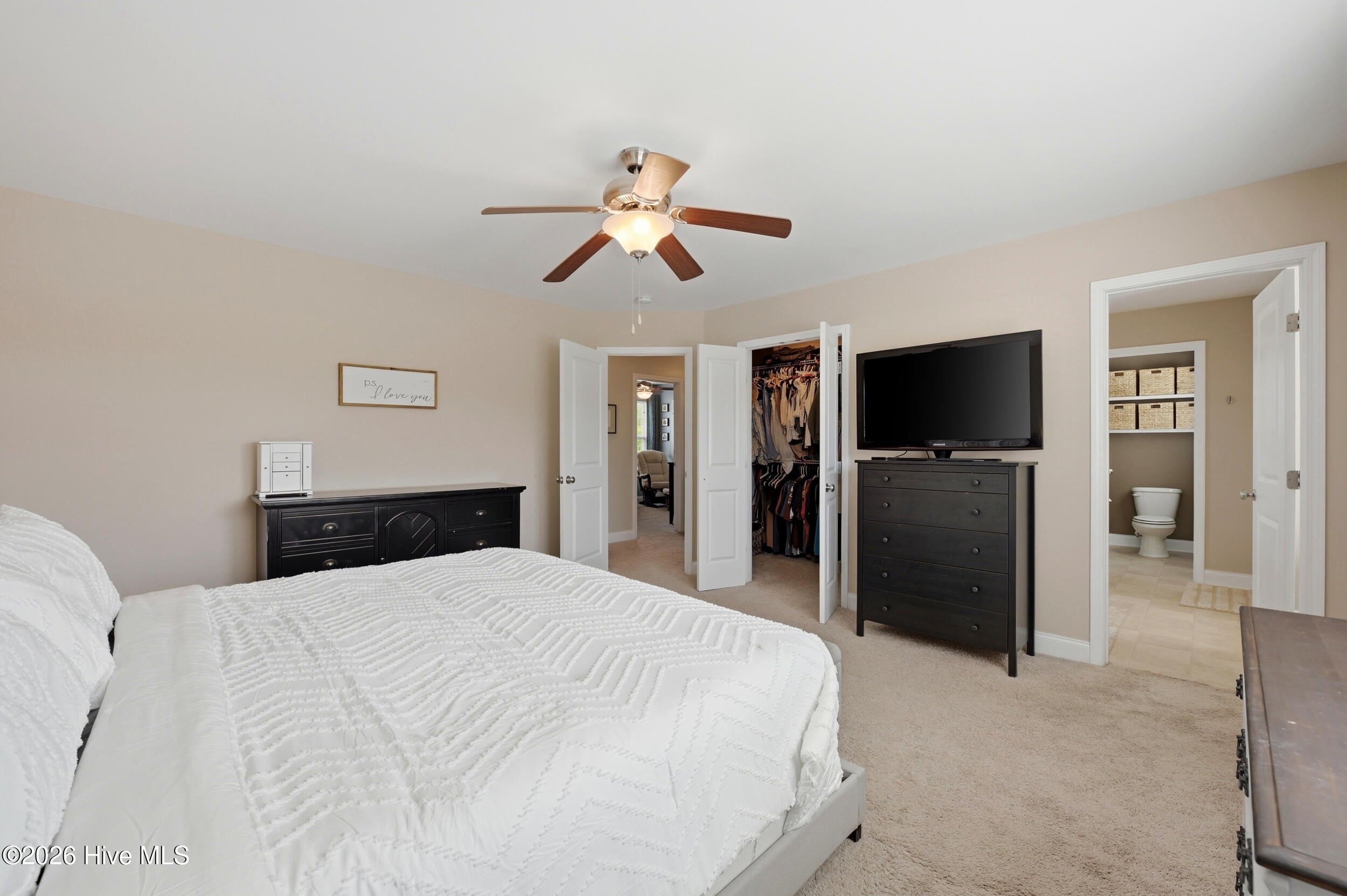 100560210 | Photo 14